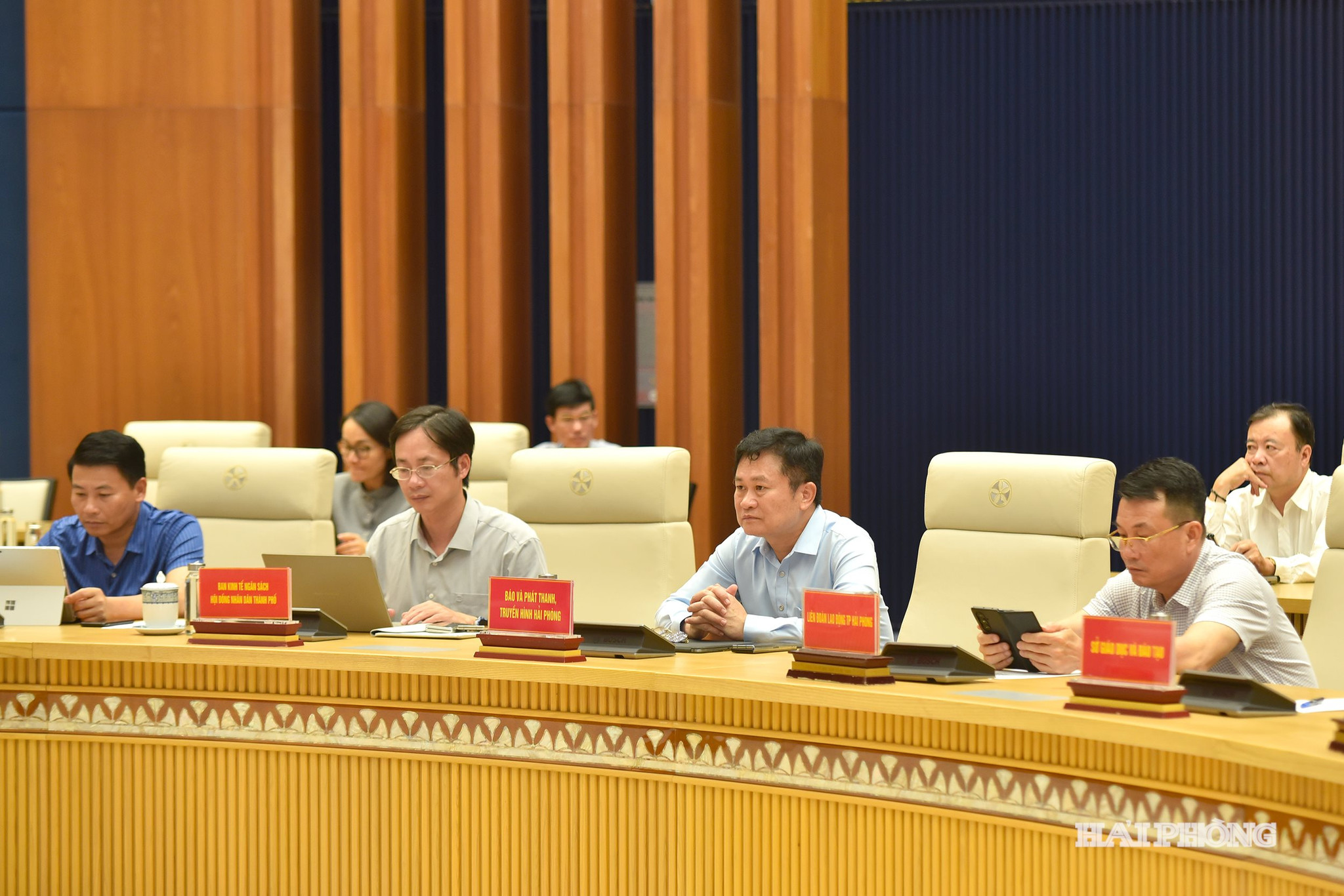 Các đại biểu dự hội nghị.