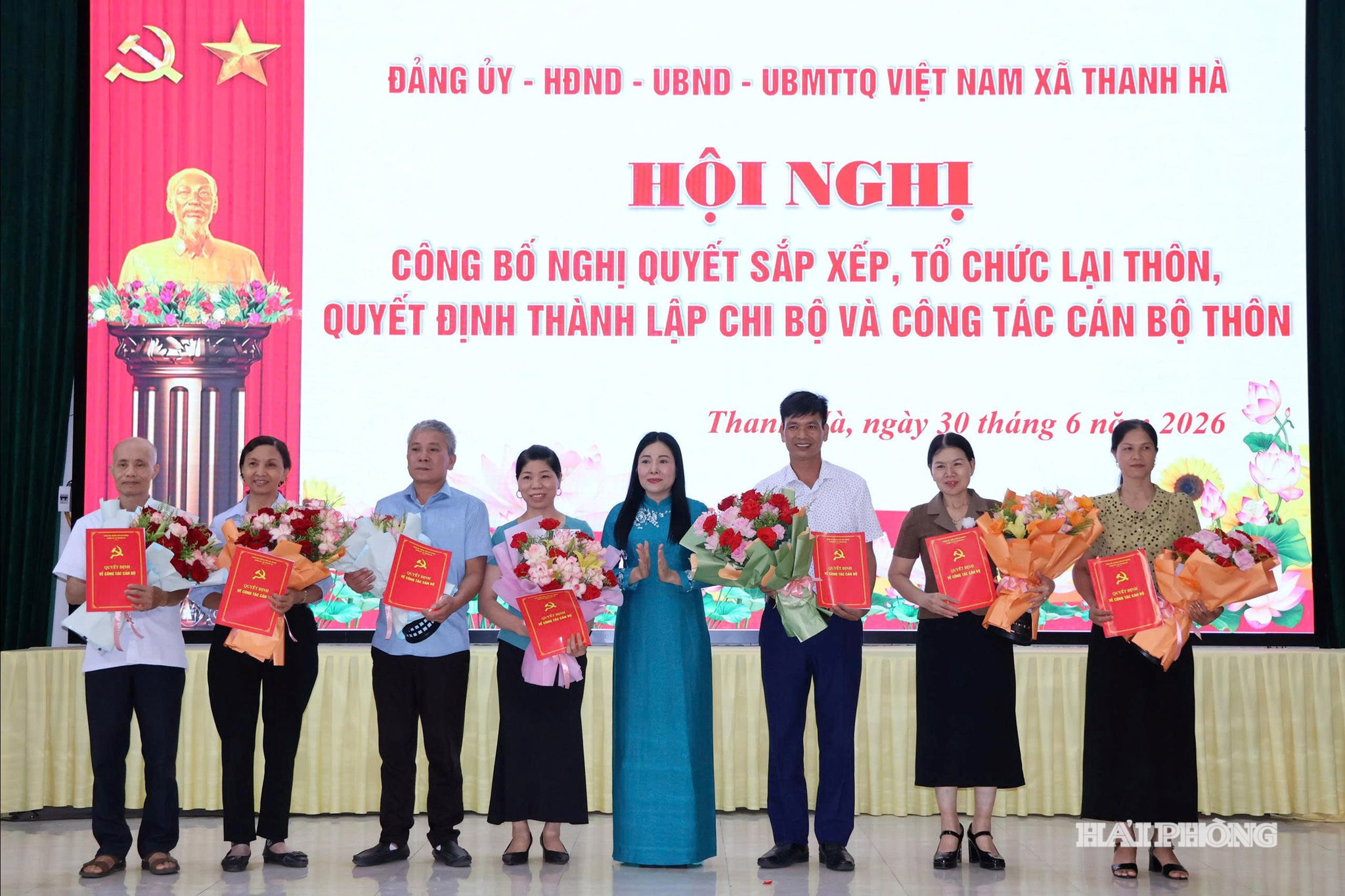trao-quyet-dinh(1).jpg