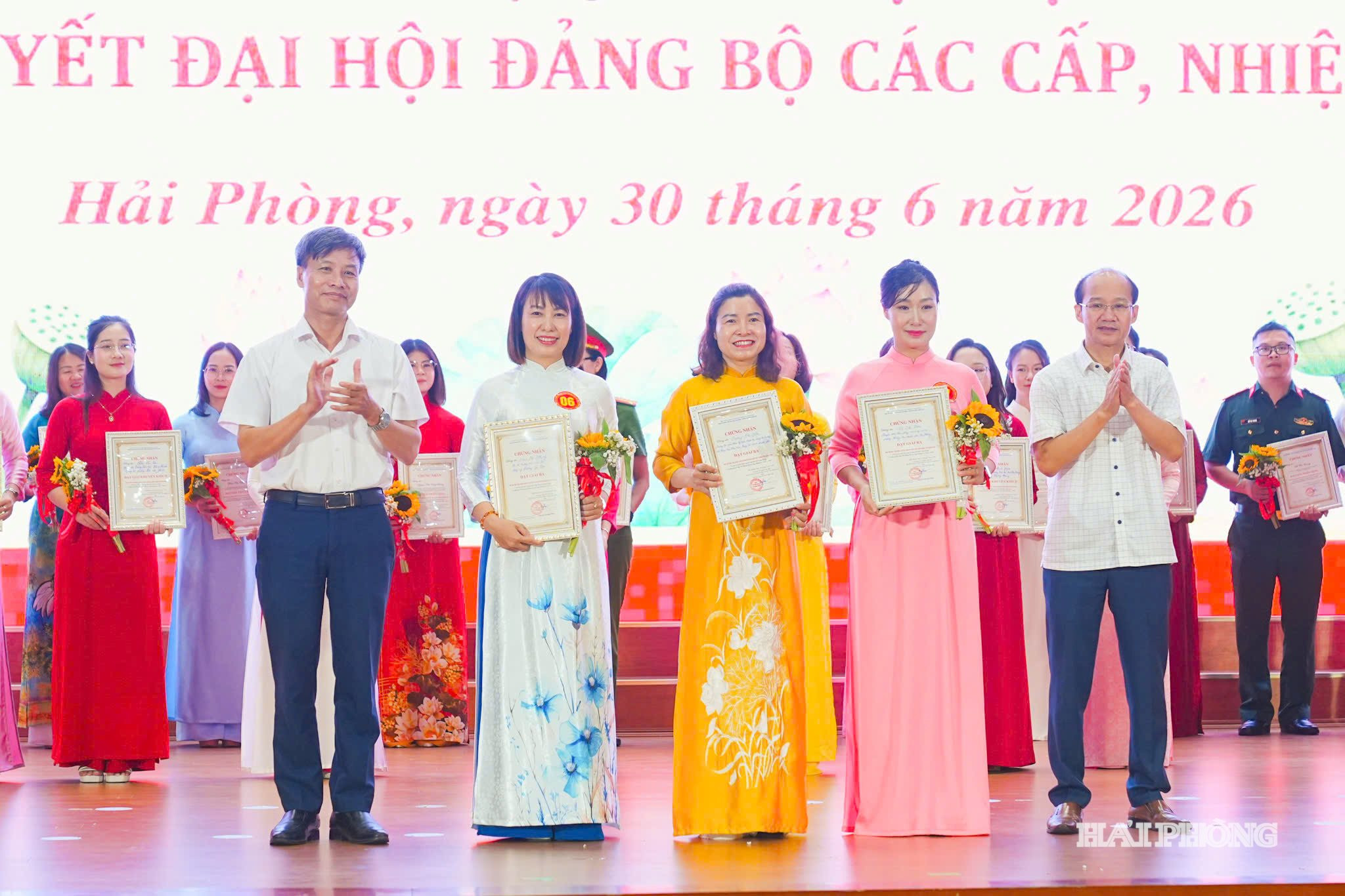 hoi-thi-3.jpg