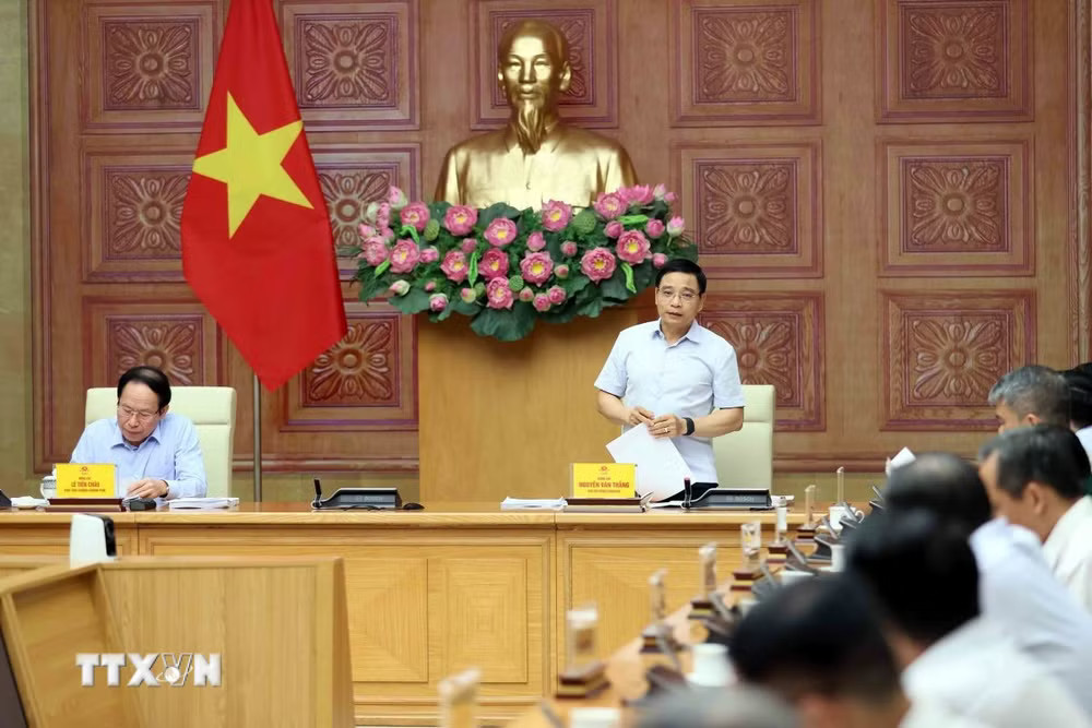Phó Thủ tướng Nguyễn Văn Thắng phát biểu. (Ảnh: An Đăng/TTXVN) ttxvn-pho-thu-tuong-le-tien-chau-va-pho-thu-tuong-nguyen-van-thang-do-thi-dac-biet-va-dac-khu-kinh-te-3.jpg