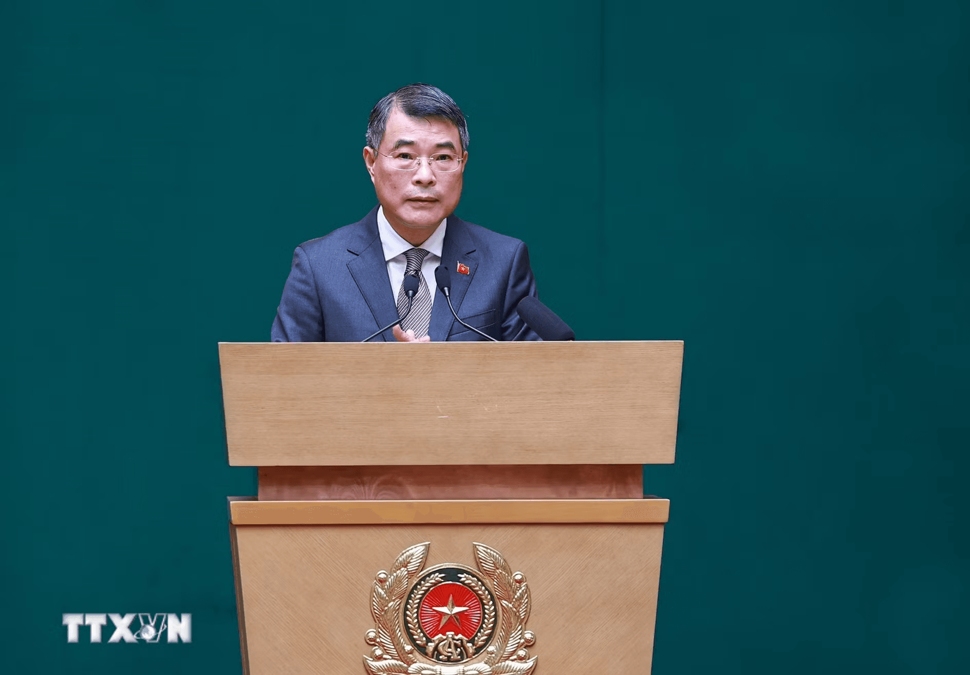thu-tuong-hop-cong-an-02.png