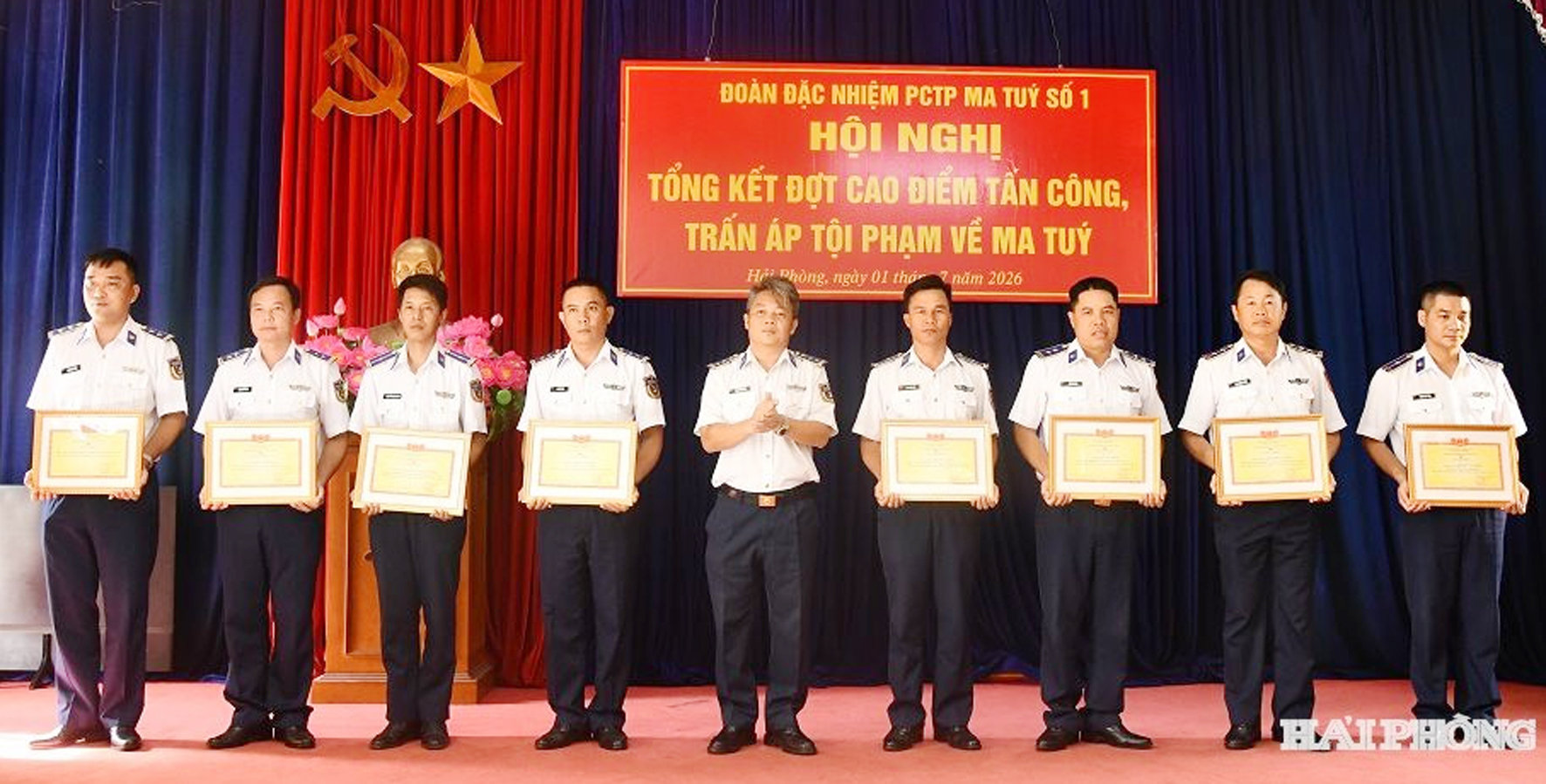trao-thuong-2-(1).jpg