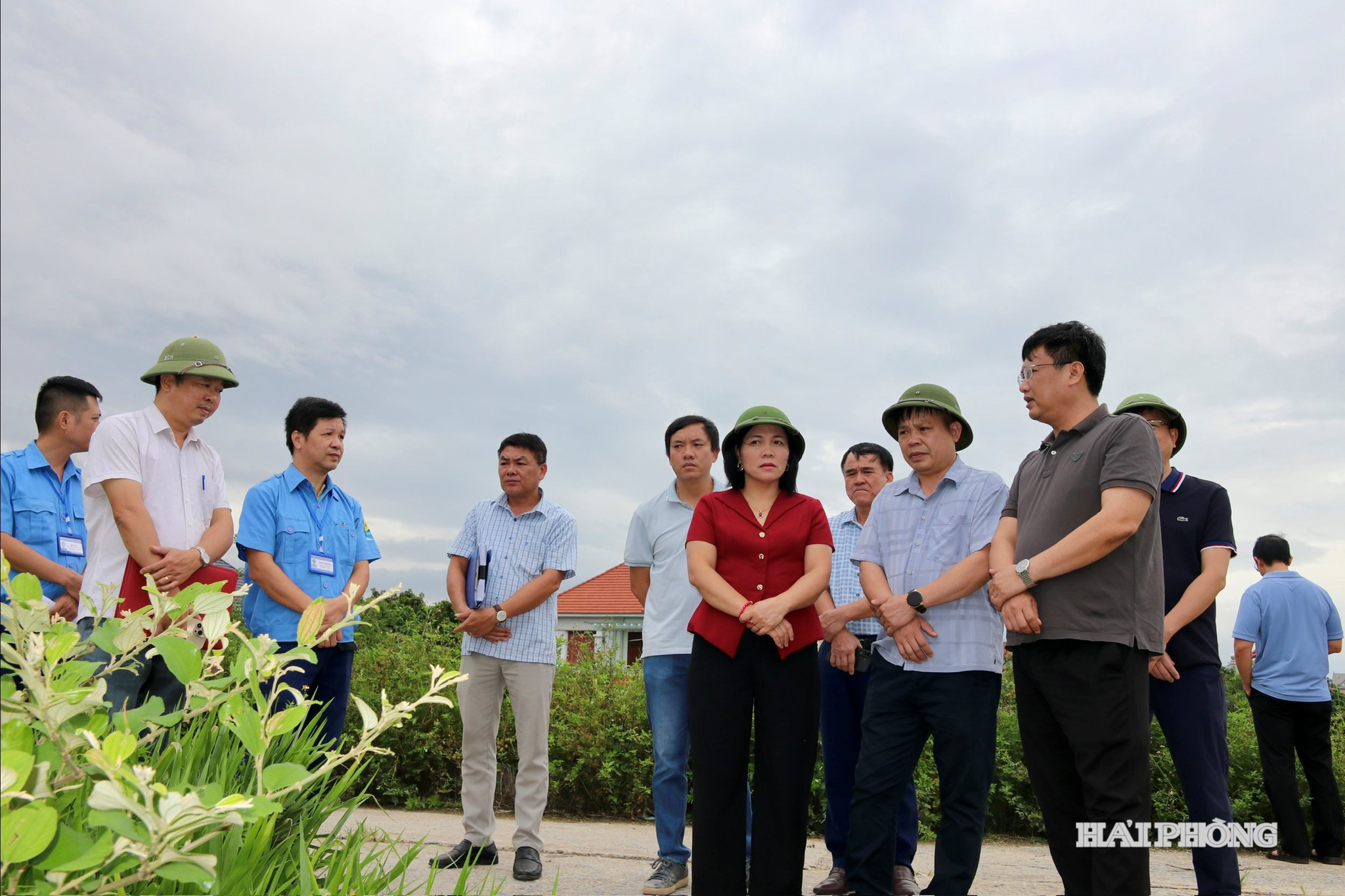 cong-thuong-dat.jpg