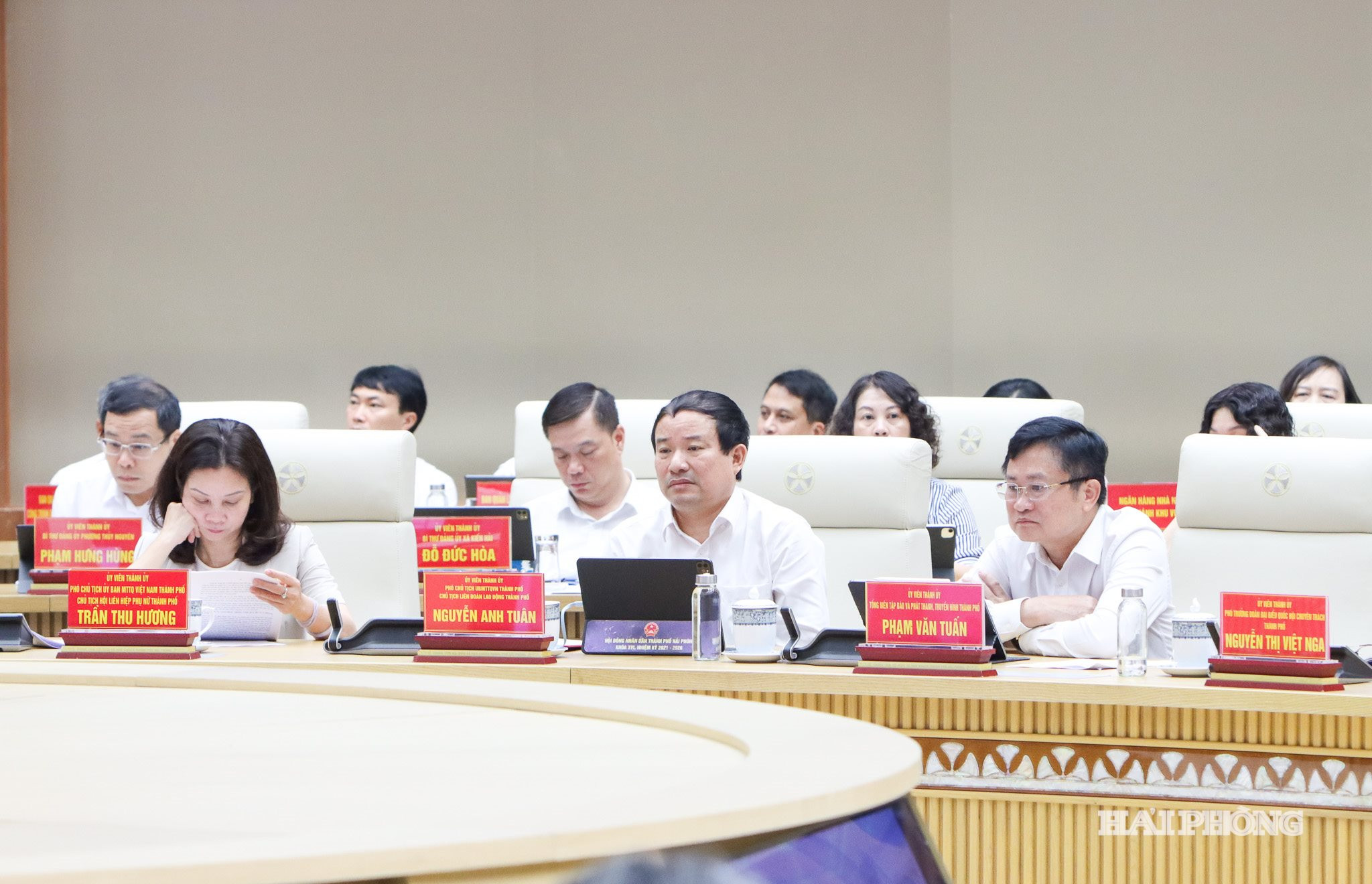 Các đại biểu dự hội nghị