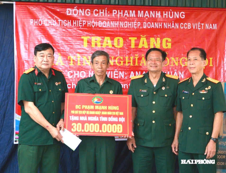 cuu-chien-binh(1).jpg