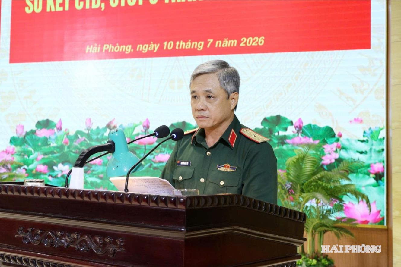 thieu-tuong-nguyen-nam-tien-uy-vien-thuong-vu-dang-uy-chu-nhiem-chinh-tri-quan-khu-3-chu-tri-hoi-nghi-85f55d8cf7525d1105872e814c3a7bc1(1)_watermarked.jpg