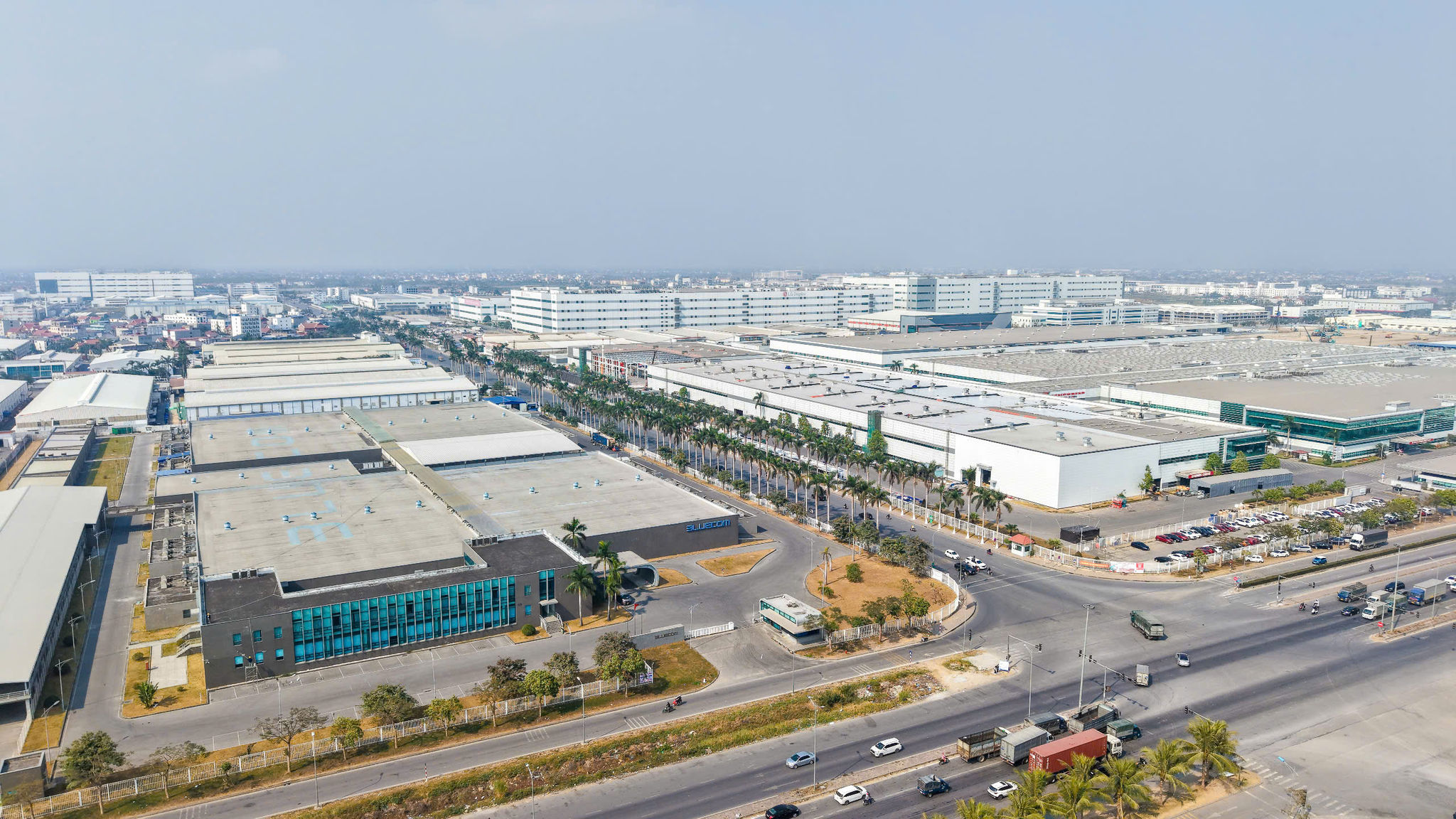 6 tháng đầu năm 2026, không chỉ tăng về quy mô, dòng vốn đầu tư vào thành phố đang chuyển mạnh sang các lĩnh vực có giá trị gia tăng lớn và lan tỏa chuỗi cung ứng. Trong ảnh: Khu Công nghiệp Tràng Duệ. Ảnh: Lê Dũng