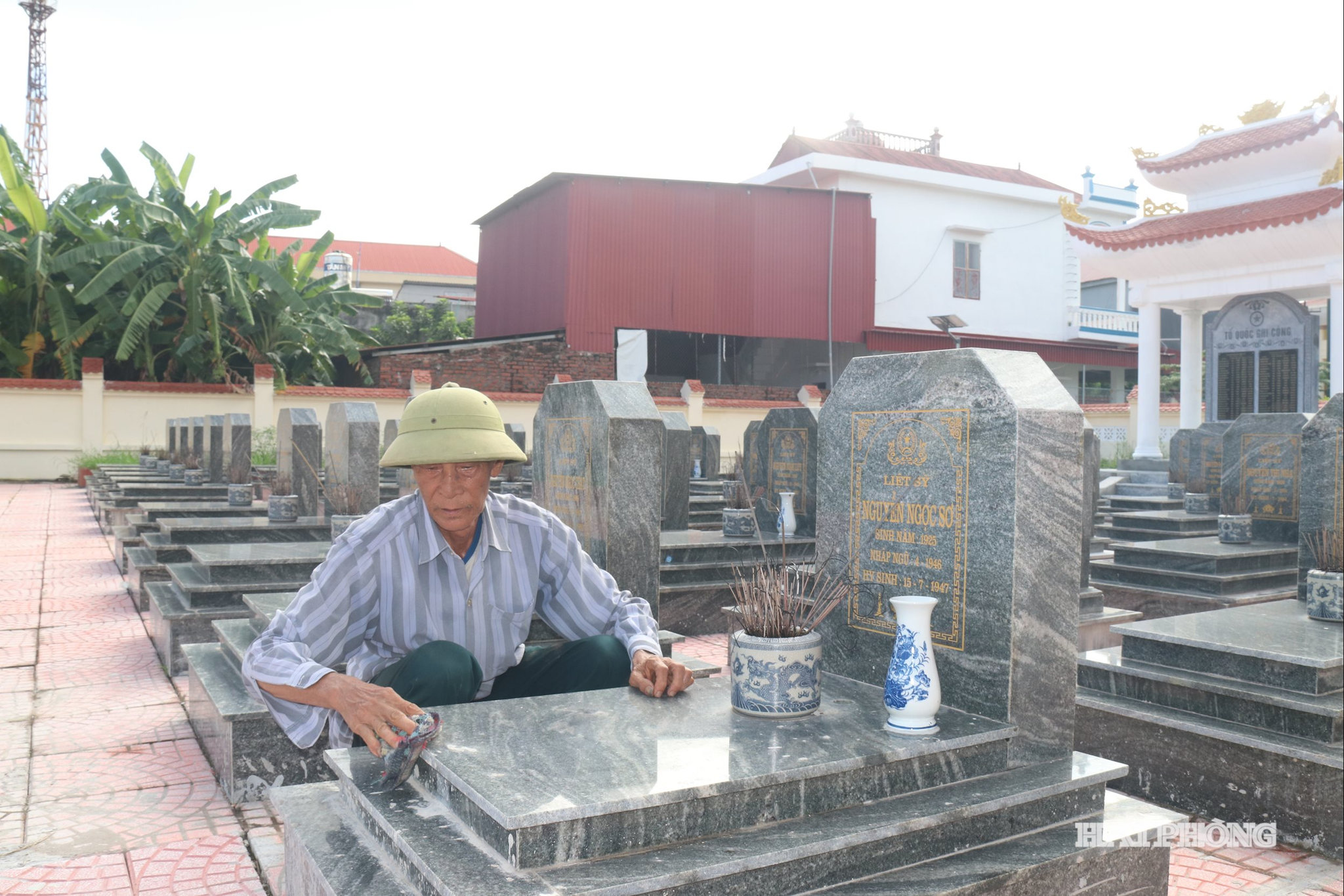 quan-trang (1)