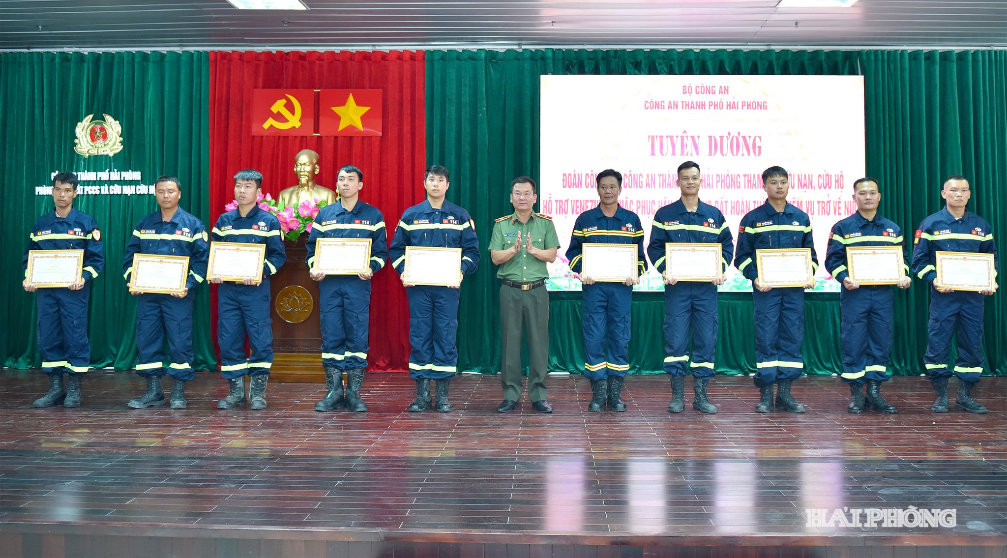 chu tich dong vien7