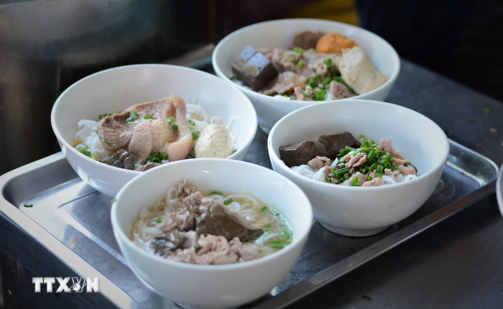 bun-bo-hue-3.jpg