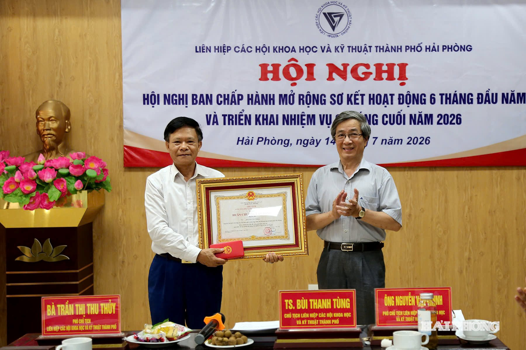 hoi-khoa-hoc-1.jpg