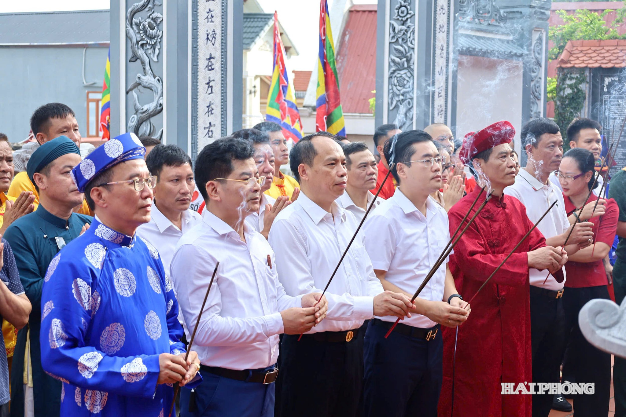 khai hoi choi trau 3
