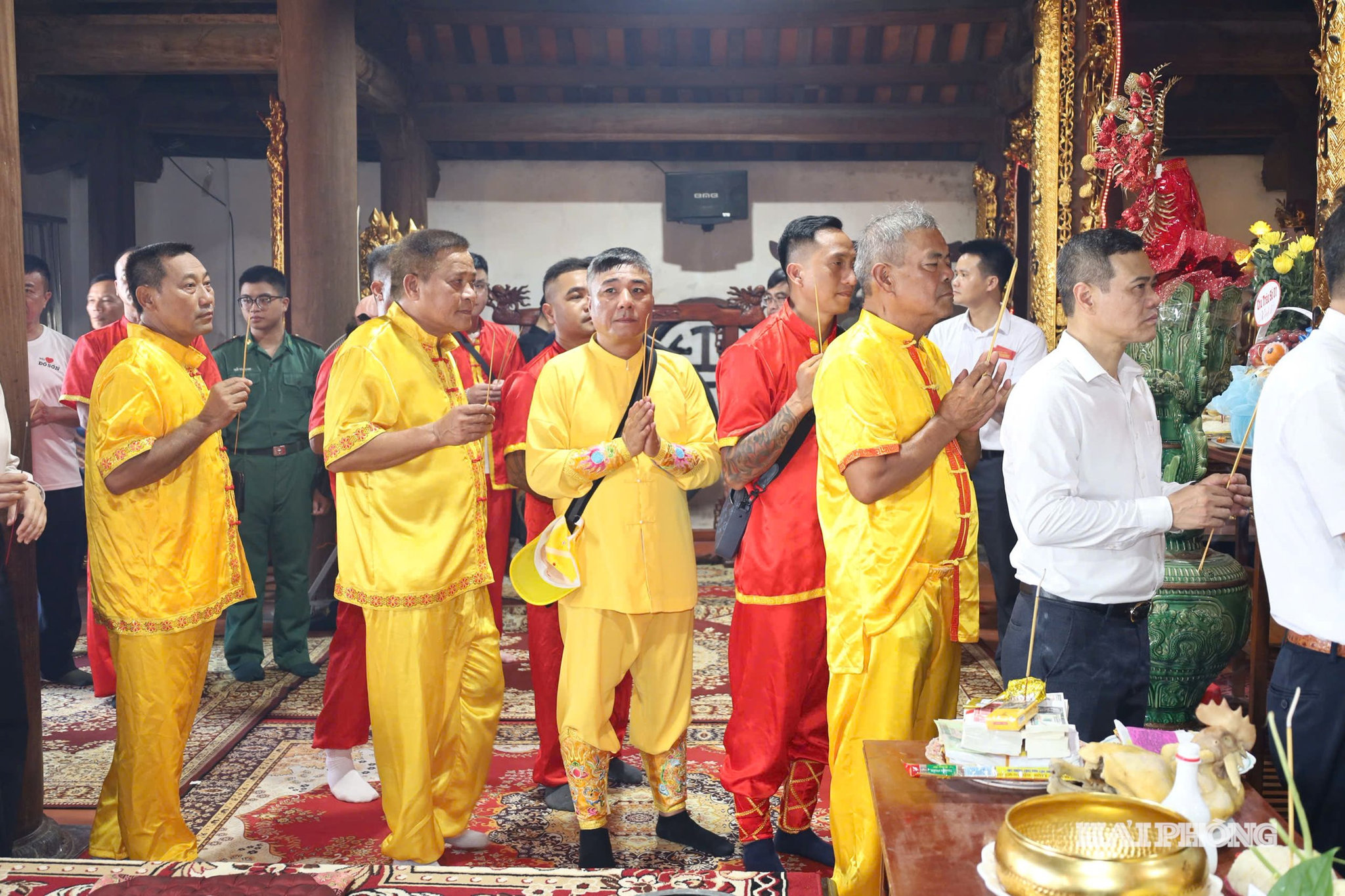 khai hoi choi trau 9