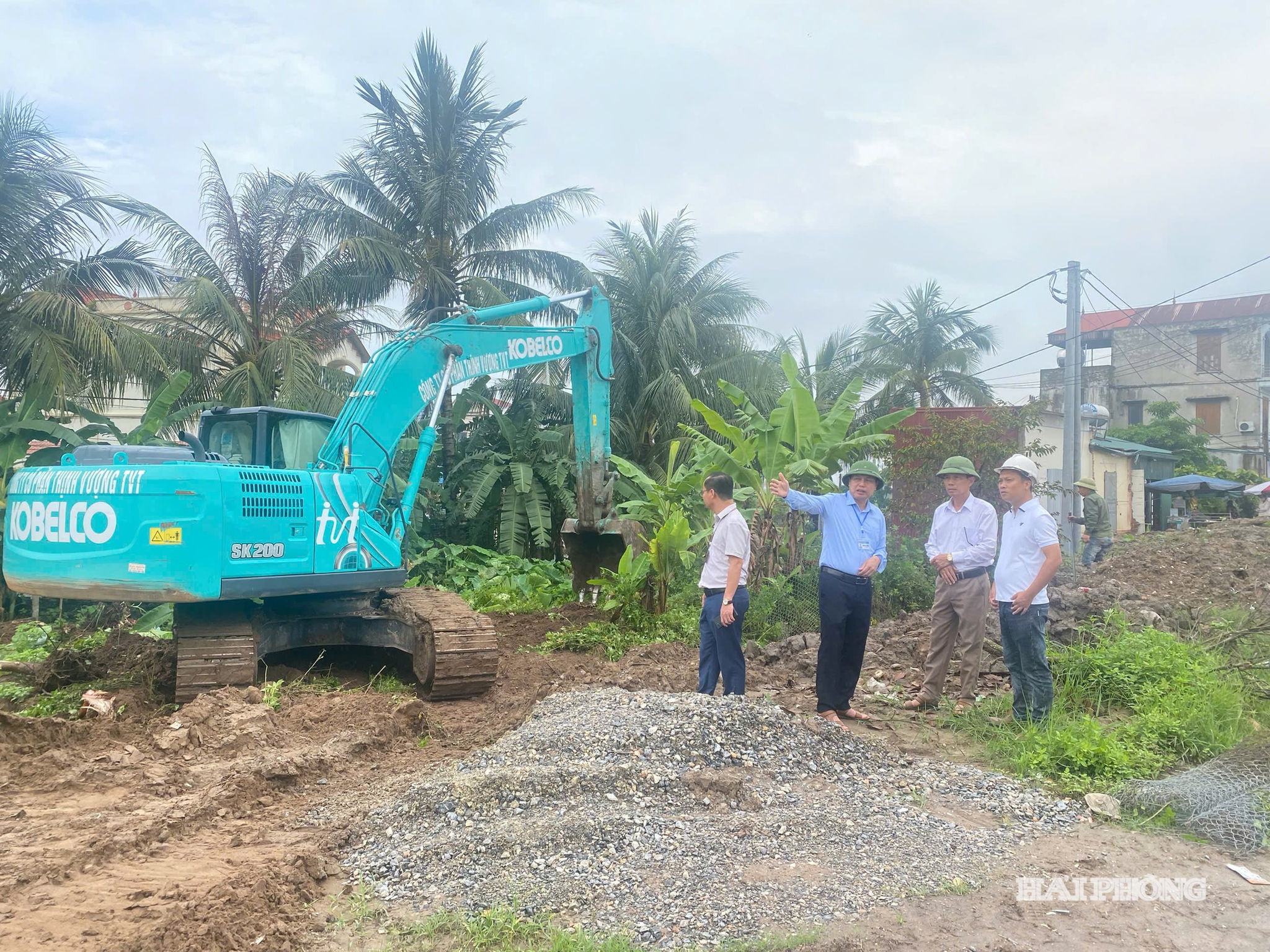 khao-sat-thuc-dia.jpg