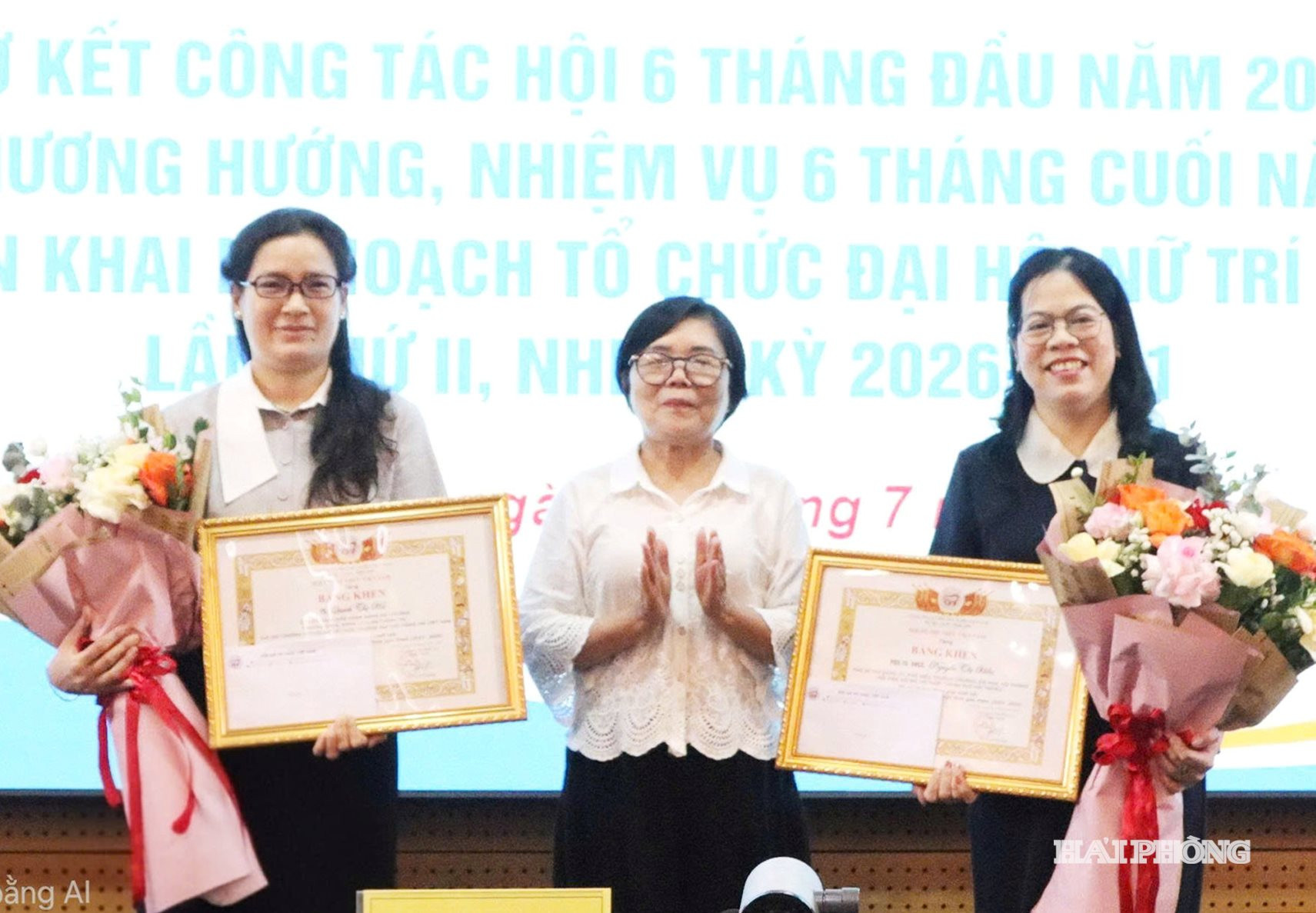 nu tri thuc 2