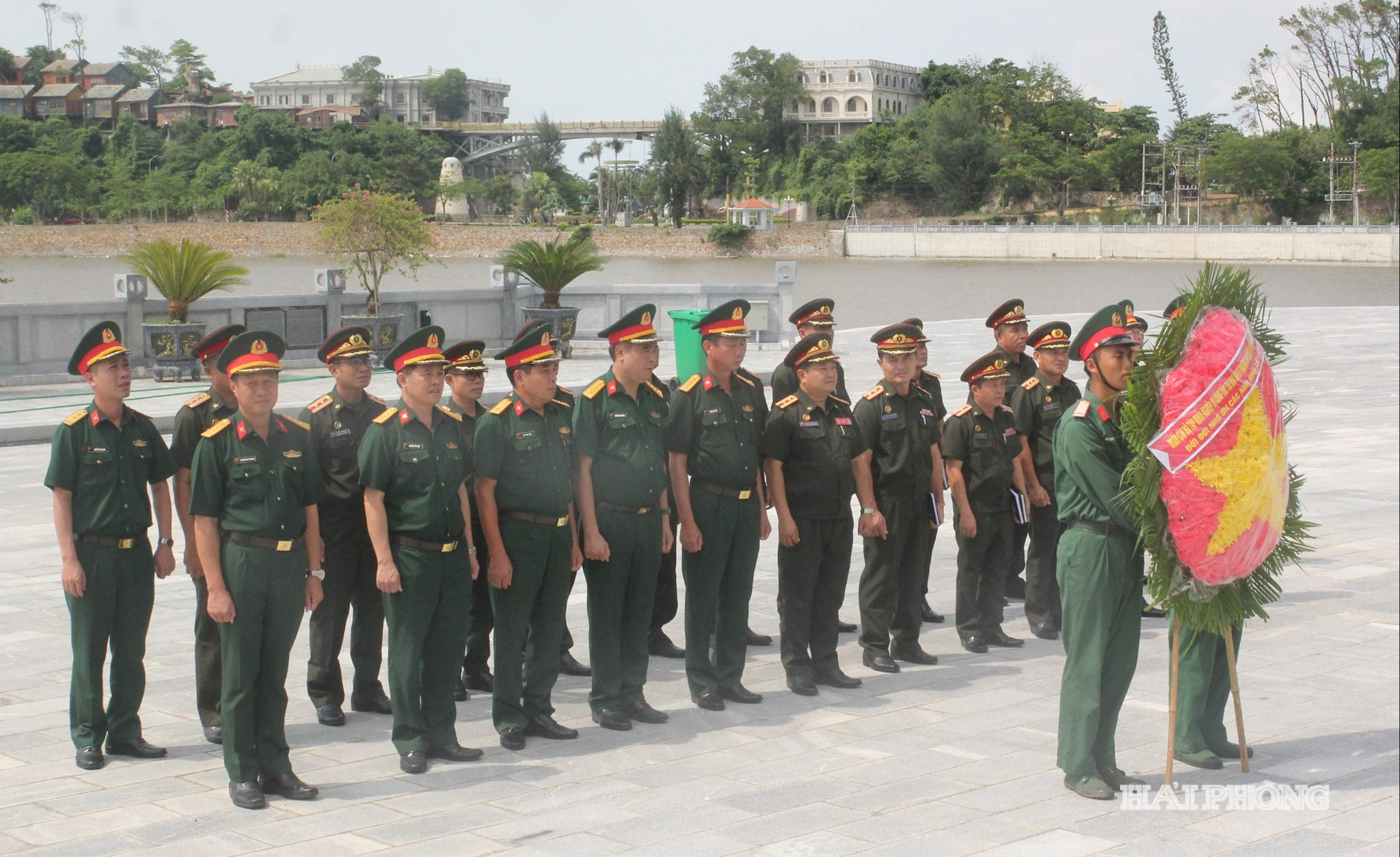 quan-doi-lao.jpg