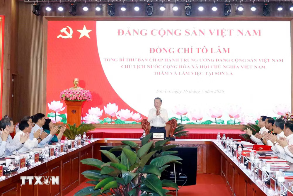 Tổng Bí thư, Chủ tịch nước Tô Lâm phát biểu chỉ đạo. (Ảnh: Thống Nhất/TTXVN) ttxvn-tong-bi-thu-chu-tich-nuoc-lam-viec-voi-ban-thuong-vu-tinh-uy-son-la-1607-3.jpg