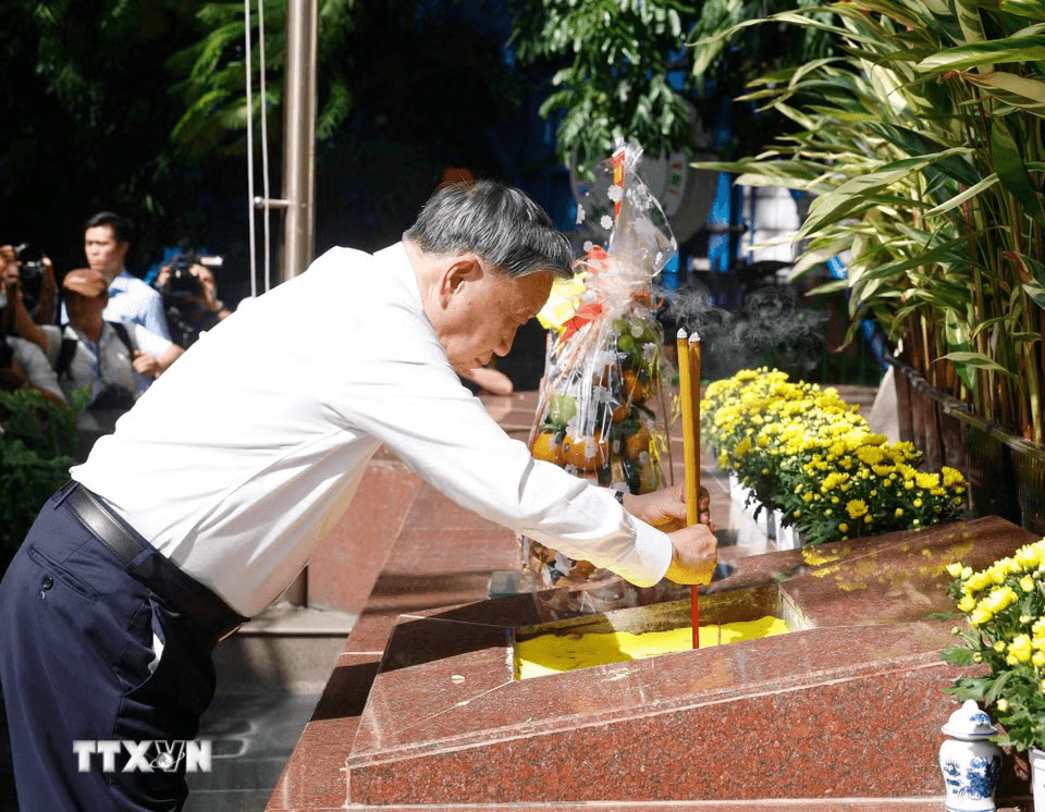 tong-bi-thu-17-01.png