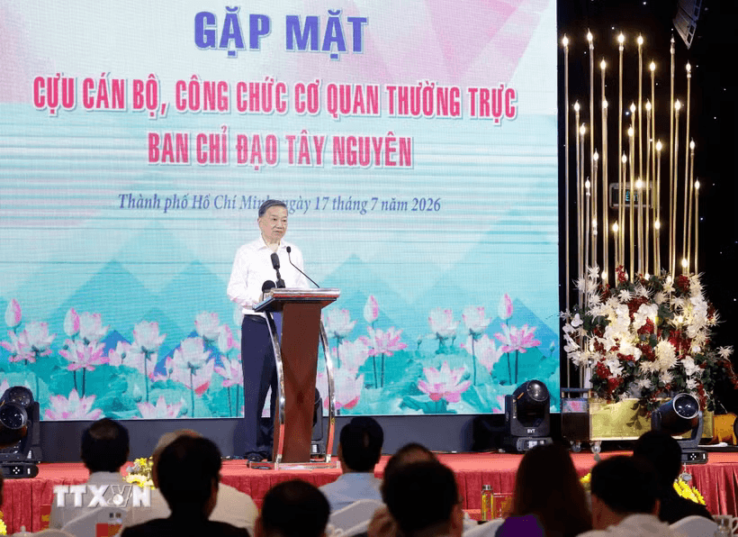 tong-bi-thu-gap-mat-17.png