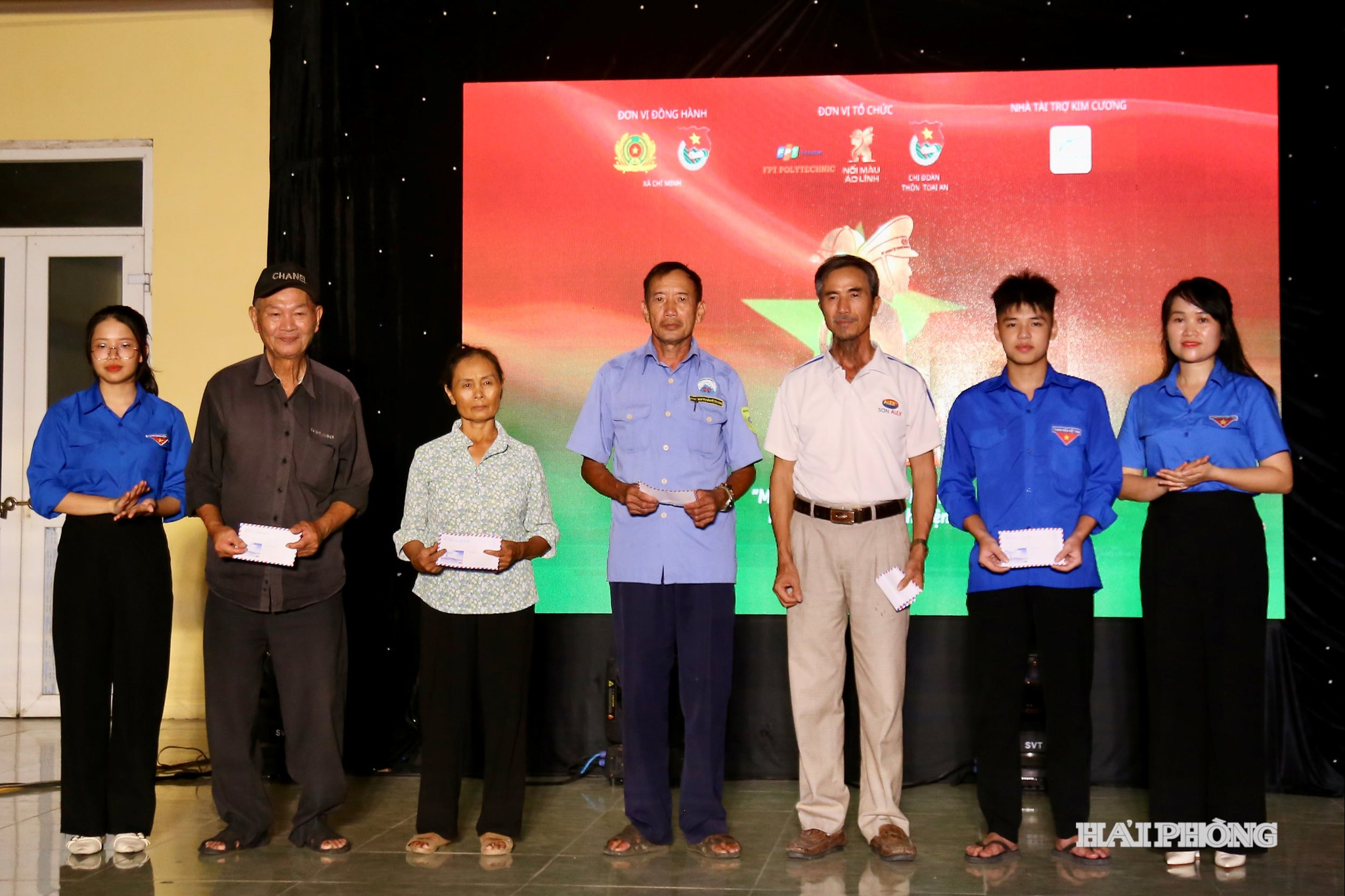 noi-mau-ao-linh5.jpg