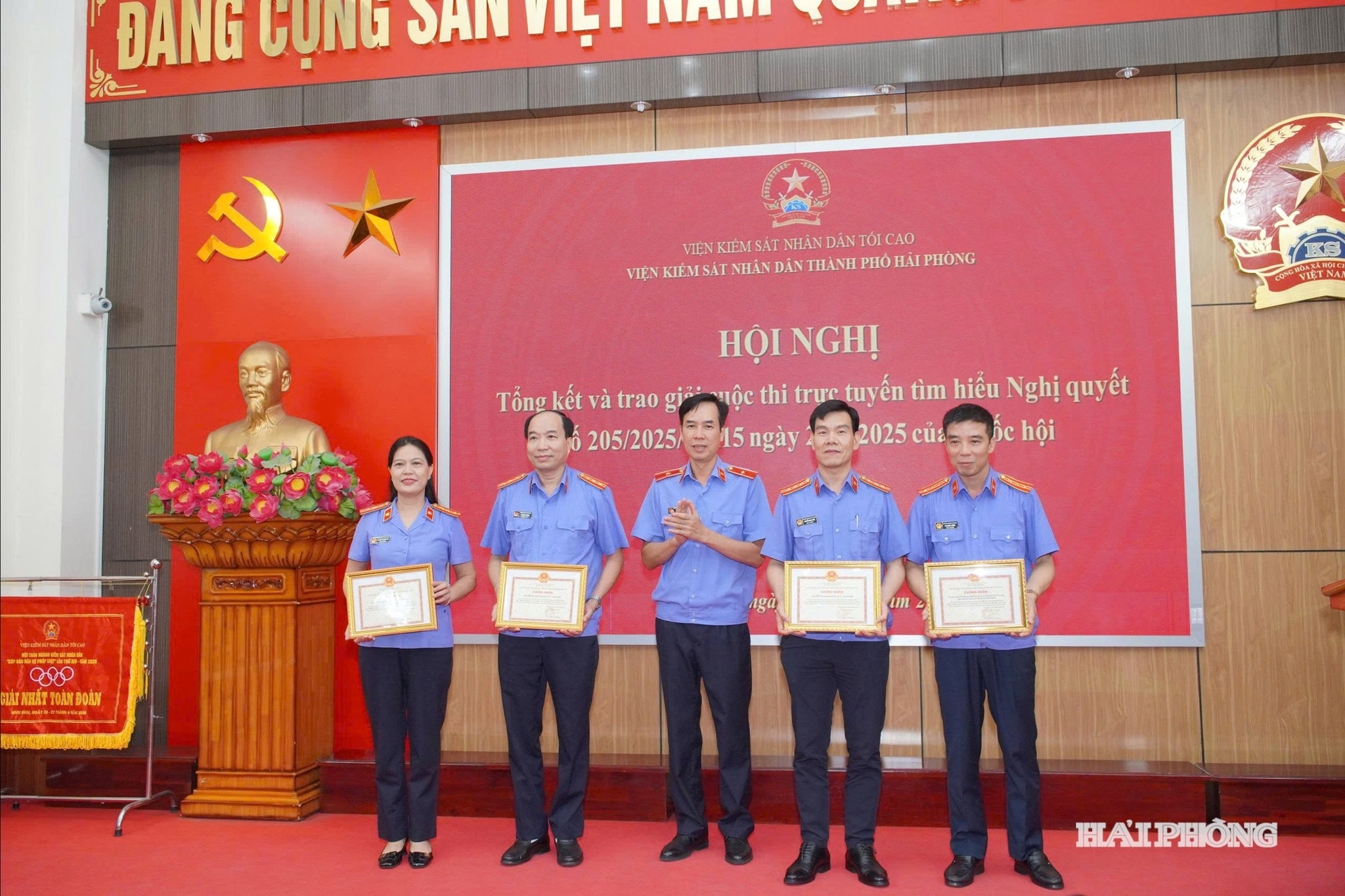 nganh-kiem-sat (2)
