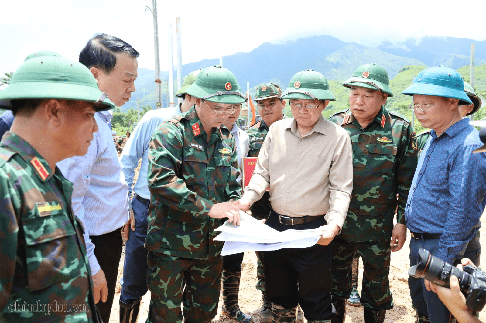pho-thu-tuong-ho-quoc-dung-03.png