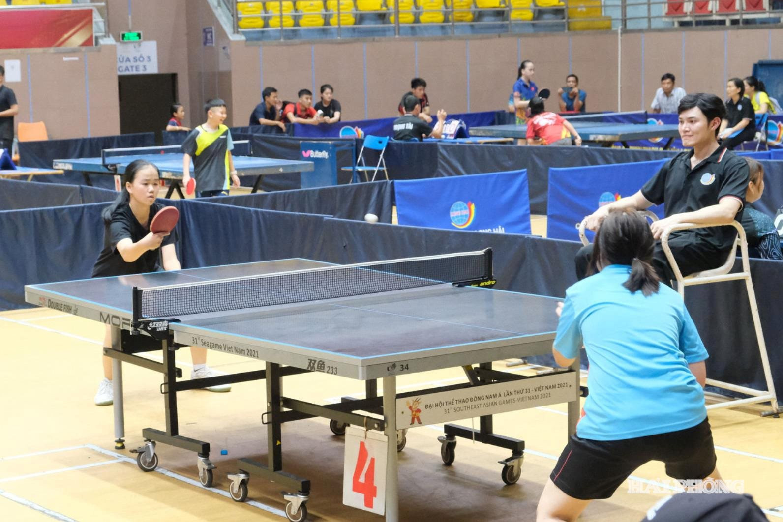 Giải bóng bàn trẻ, thiếu niên, nhi đồng thành phố năm 2026 thu hút đông đảo đội tuyển trẻ tham gia tranh tài.