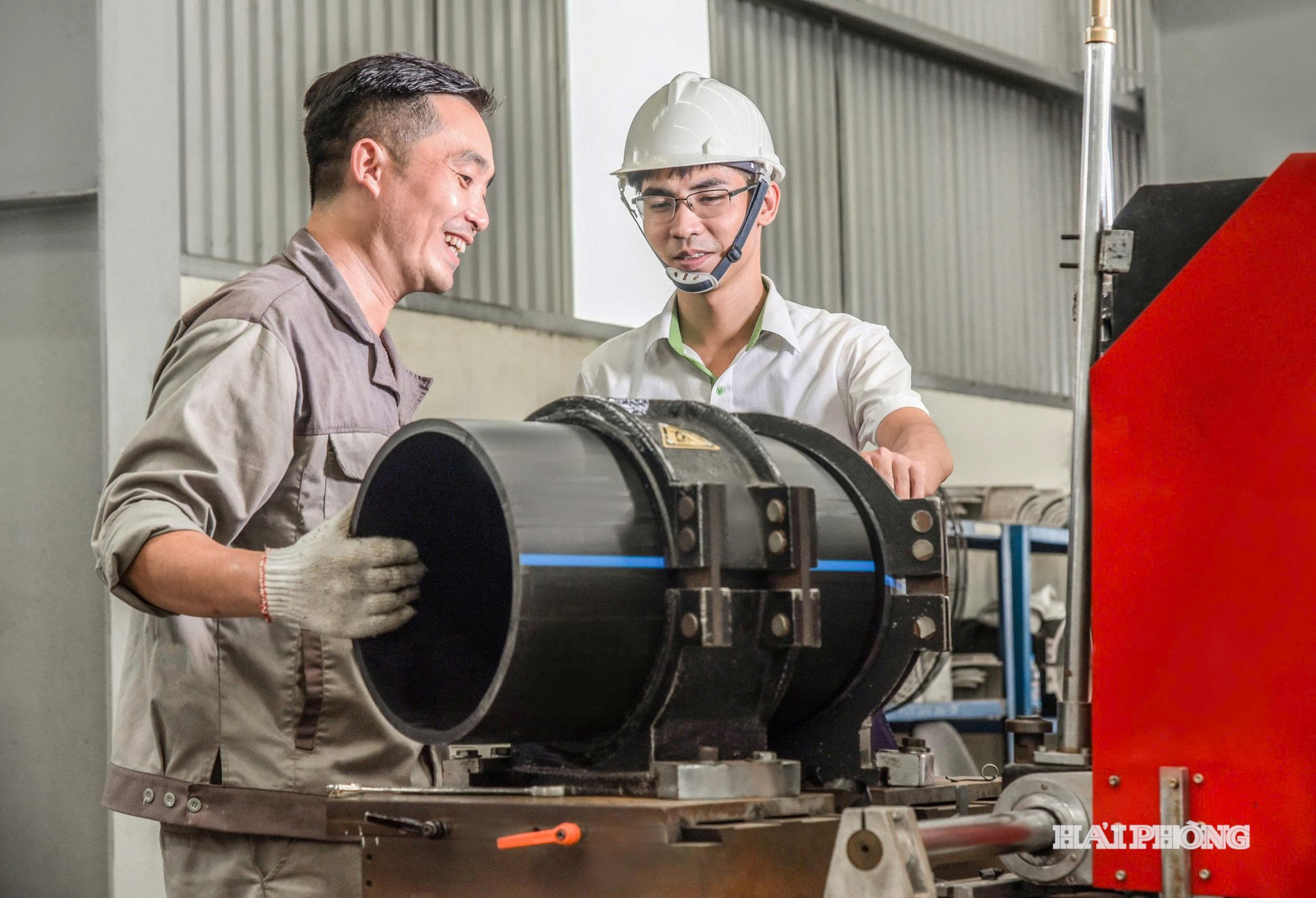 Lũy kế 6 tháng đầu năm, lợi nhuận trước thuế của Nhựa Tiền Phong dự kiến đạt xấp xỉ 880 tỷ đồng, tương đương 97% kế hoạch lợi nhuận cả năm.