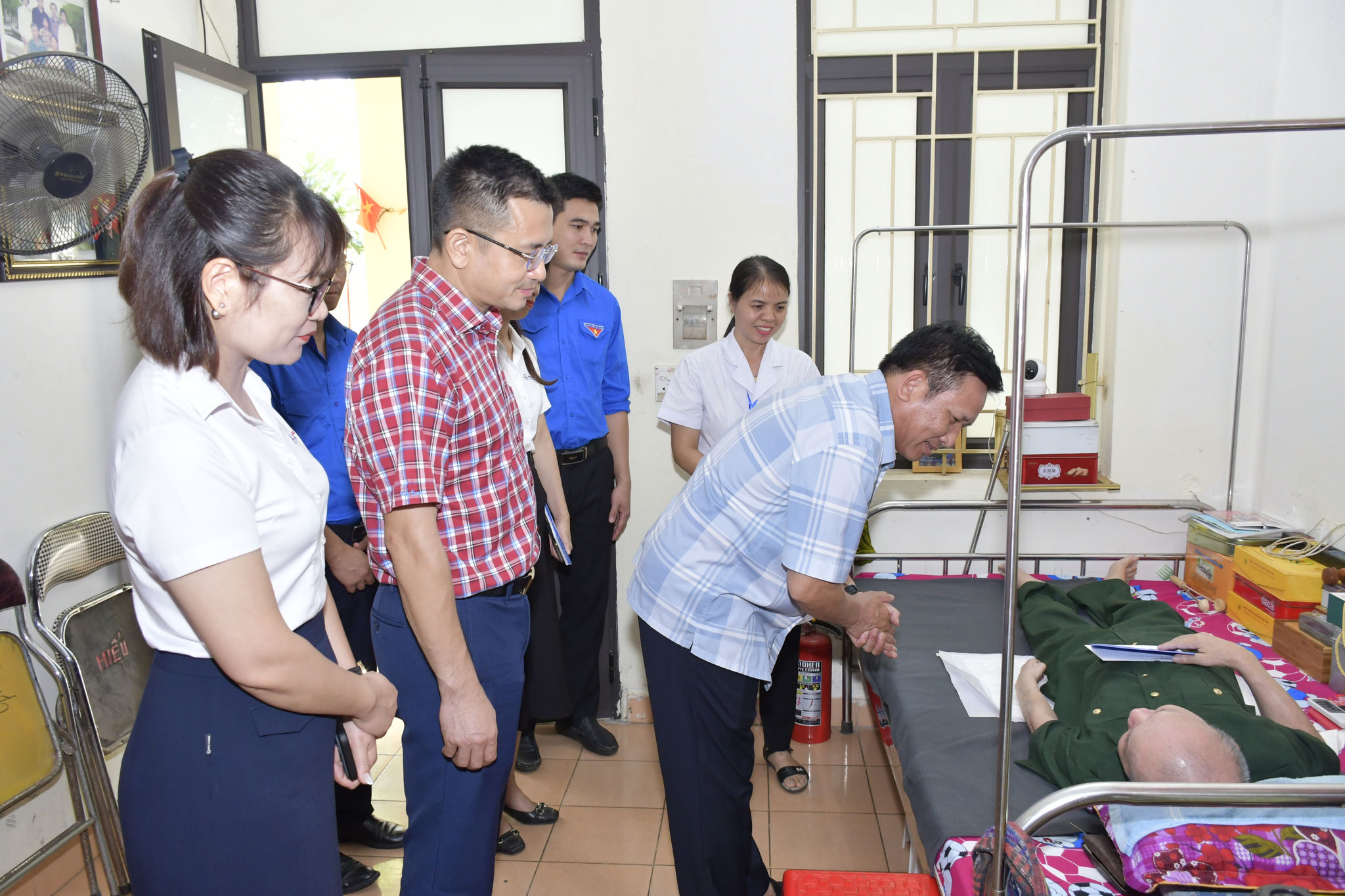 tham-nguoi-co-cong-1b299e748506c0eb7e401c80fe0d855b.jpg