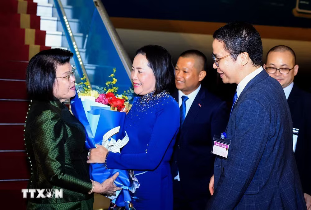 ttxvn-chu-tich-quoc-hoi-campuchia-samdech-khuon-sudary-bat-dau-tham-chinh-thuc-viet-nam-2707-1.jpg