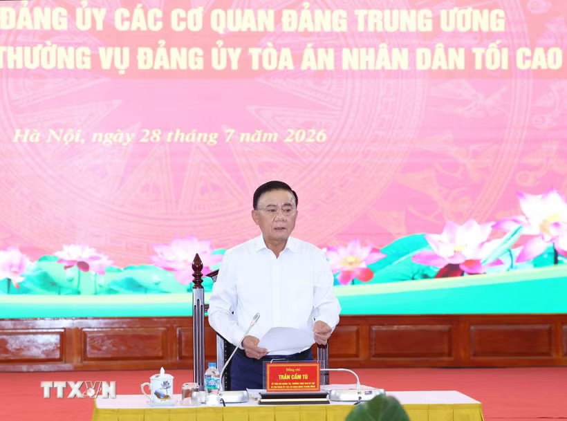 Đồng chí Trần Cẩm Tú, Ủy viên Bộ Chính trị, Thường trực Ban Bí thư, Bí thư Đảng ủy các cơ quan Đảng Trung ương phát biểu chỉ đạo hội nghị. (Ảnh: Phương Hoa/TTXVN)