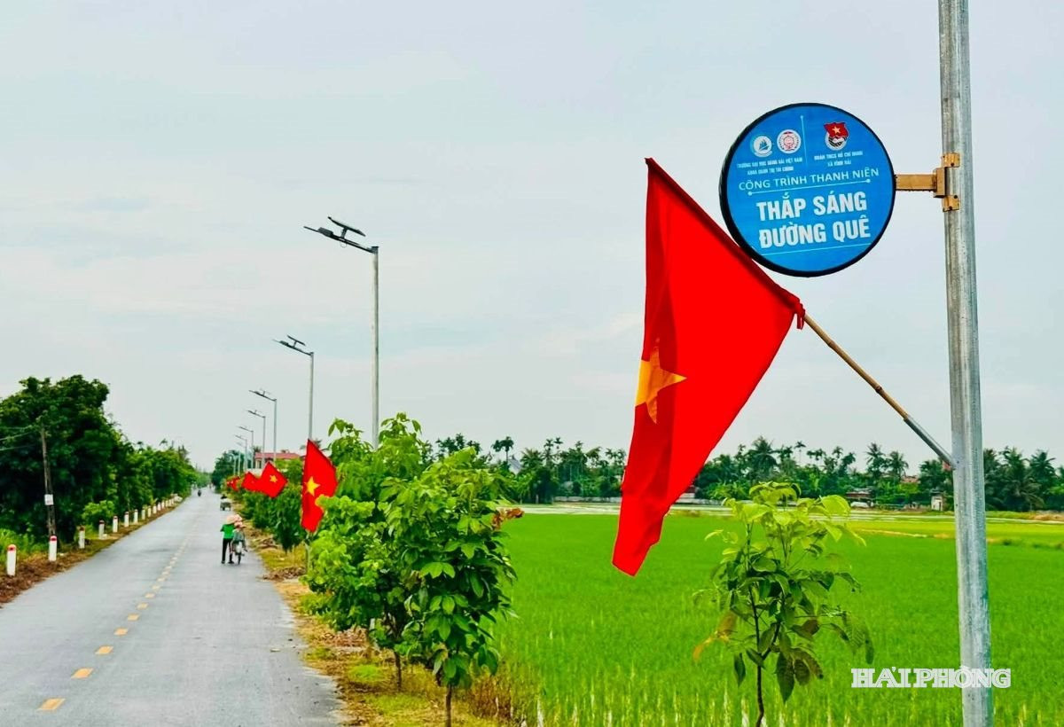 cong-trinh-thanh-nien-thap-sang-duong-que.jpg