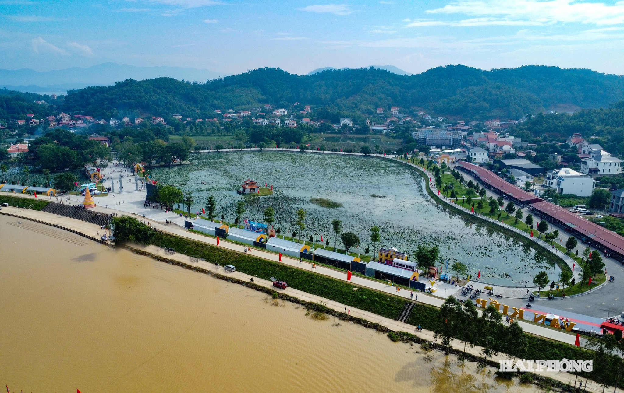 Với bề dày lịch sử hàng nghìn năm cùng hệ thống di sản văn hóa phong phú, Hải Phòng đang có cách tiếp cận hài hòa, hiệu quả trong “đánh thức” các giá trị di sản, góp phần phát triển công nghiệp văn hóa Việt Nam trong kỷ nguyên số. Là một phần quan trọng của Di sản Văn hóa thế giới Yên Tử – Vĩnh Nghiêm – Côn Sơn, Kiếp Bạc, di tích Côn Sơn – Kiếp Bạc được chú trọng bảo tồn, phát huy giá trị, thu hút đông đảo du khách và đóng góp tích cực vào phát triển kinh tế - xã hội.
