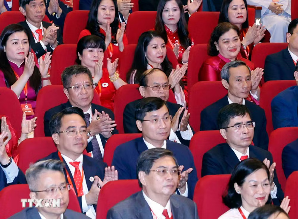 Các đại biểu tham dự Phiên khai mạc trọng thể Đại hội đại biểu toàn quốc Hội Chữ thập Đỏ Việt Nam lần thứ XII, nhiệm kỳ 2026-2031. (Ảnh: Thống Nhất/TTXVN) ttxvn-khai-mac-trong-the-dai-hoi-dai-bieu-toan-quoc-hoi-chu-thap-do-viet-nam-lan-thu-xii-7.jpg
