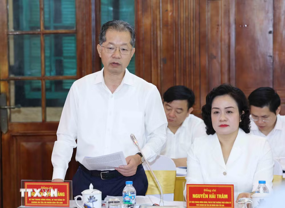 ttxvn-thuong-truc-dang-uy-cac-co-quan-dang-trung-uong-lam-viec-voi-ban-thuong-vu-dang-uy-toa-an-nhan-dan-toi-cao-5.jpg