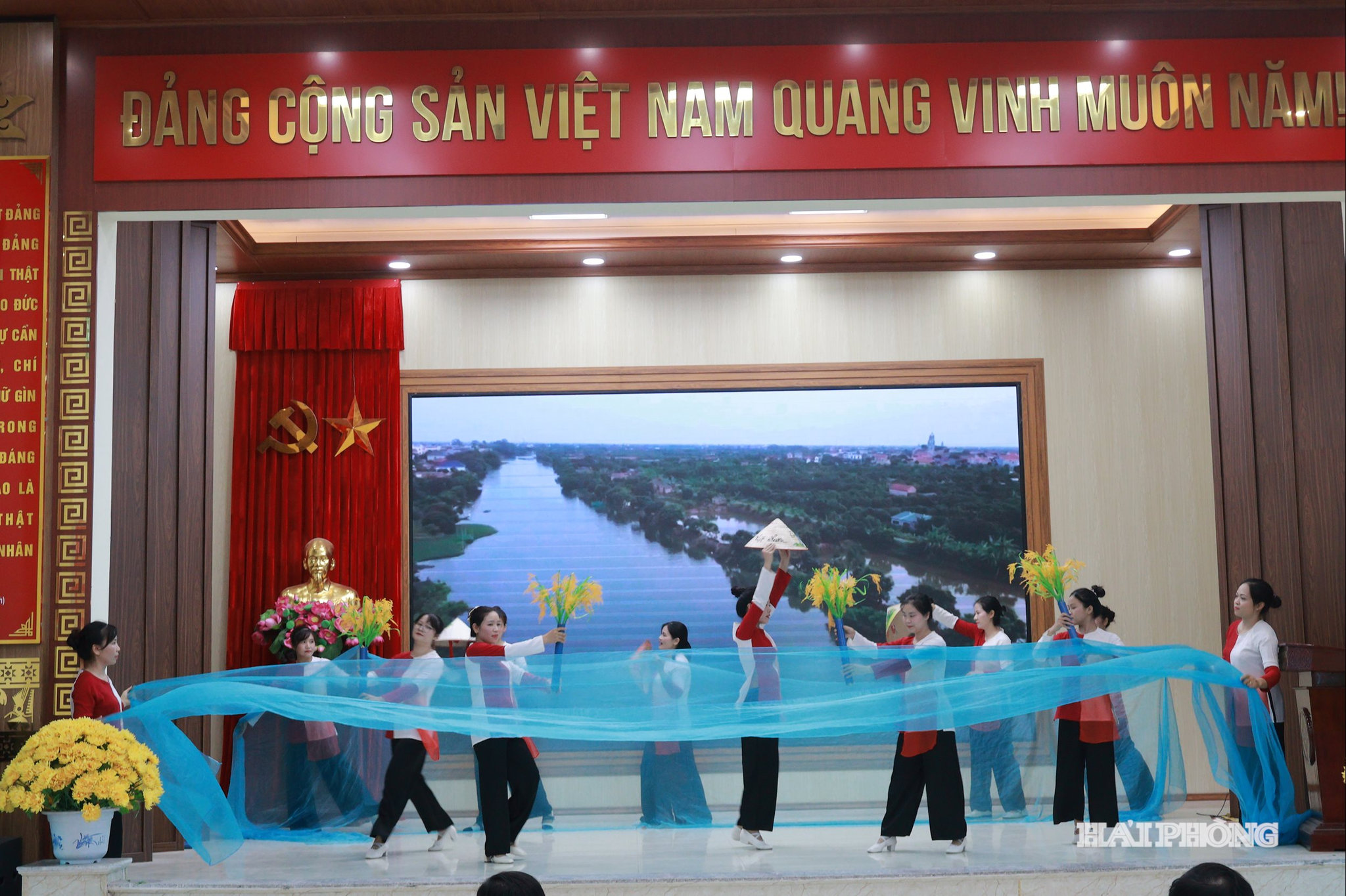 xa-hai-hung.jpg