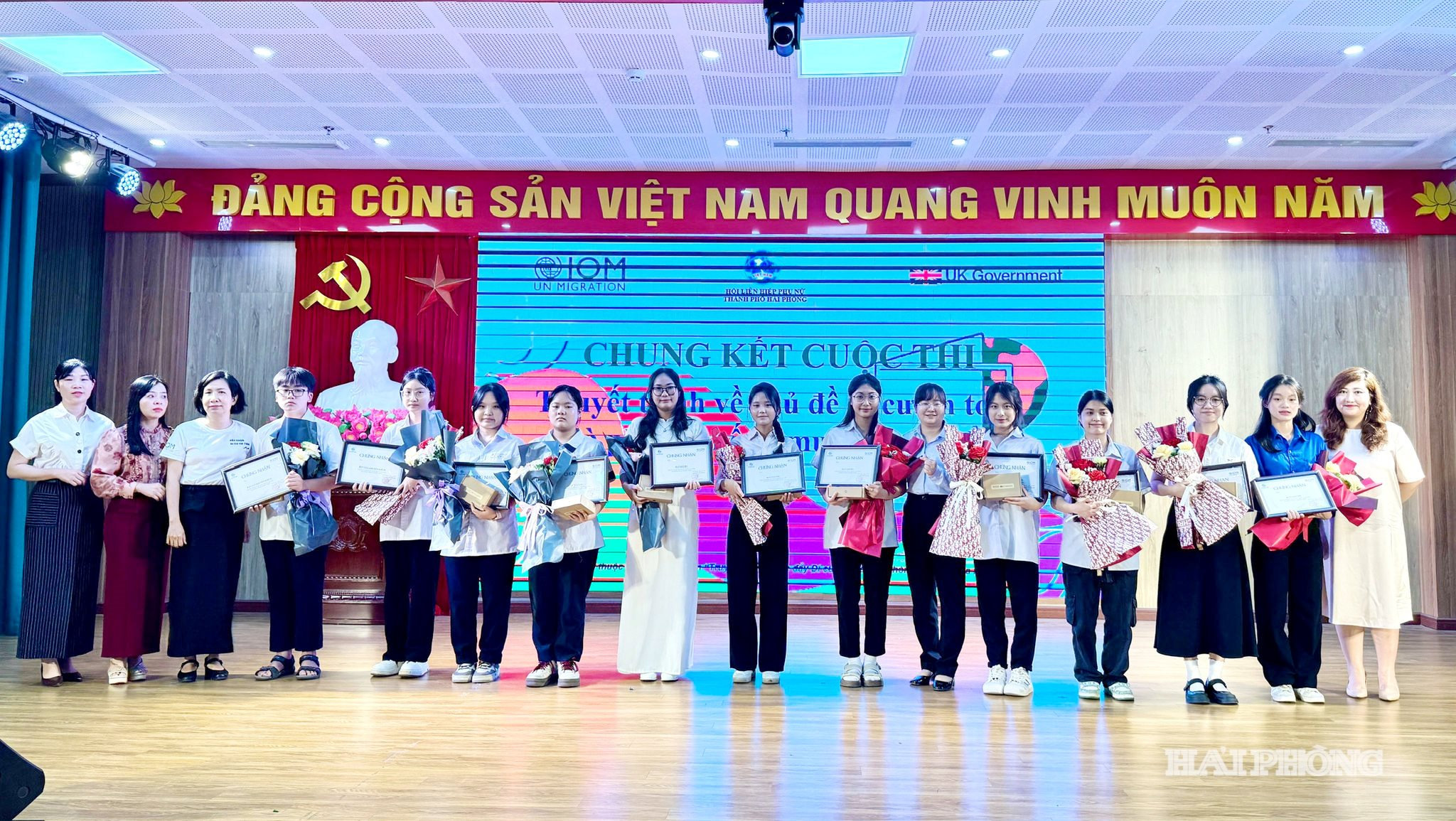 mua-ban-nguoi-1.jpg
