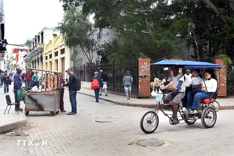Người dân tại La Habana, Cuba. (Ảnh: THX/TTXVN)
