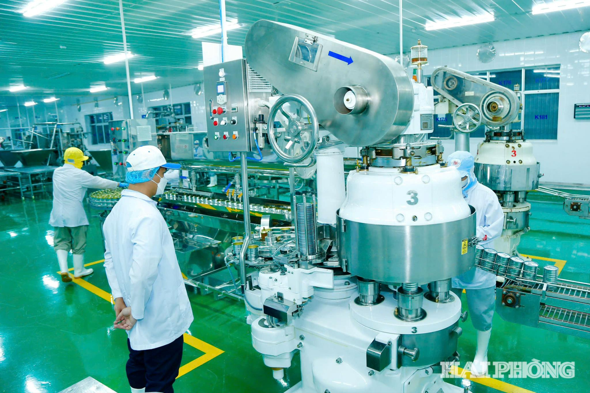 Ngày 25/5/2026, Nhà máy Hải Phòng được cấp lại chứng nhận ISO 22000:2018 đối với hệ thống quản lý an toàn thực phẩm. Ảnh: MINH TRÍ