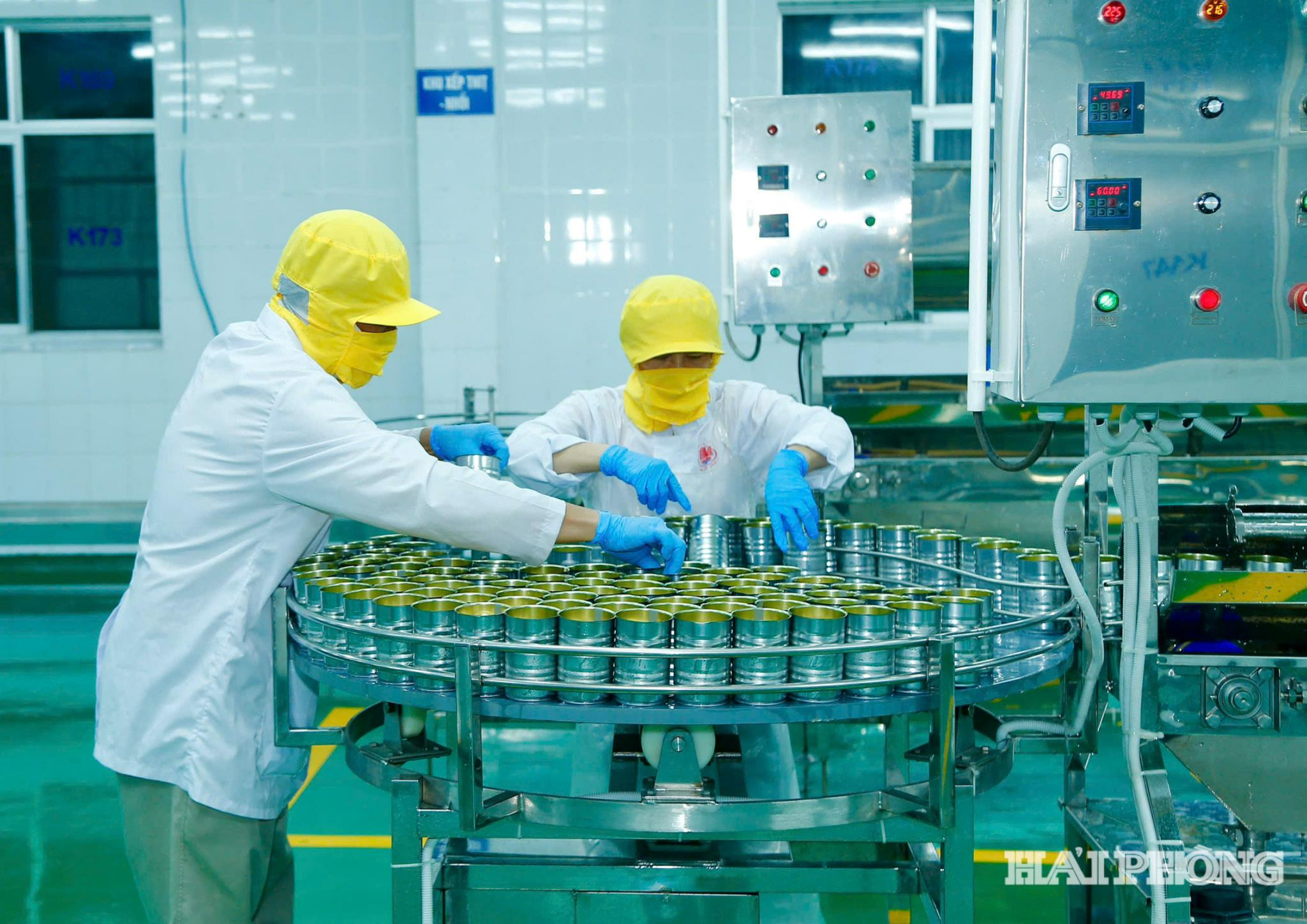 Công ty Cổ phần Đồ hộp Hạ Long chính thức tái khởi động sản xuất. Ảnh: MINH TRÍ