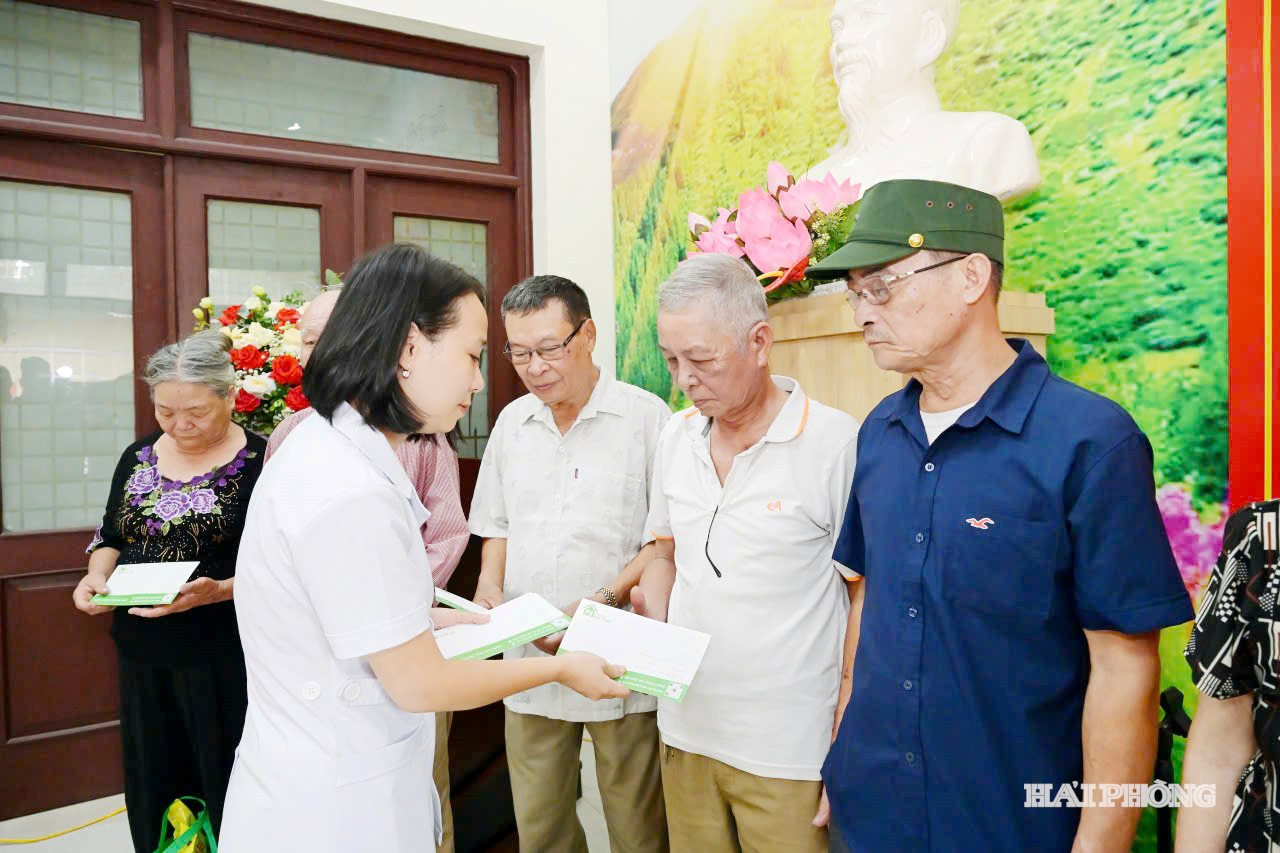 pham-thi-hue.jpg