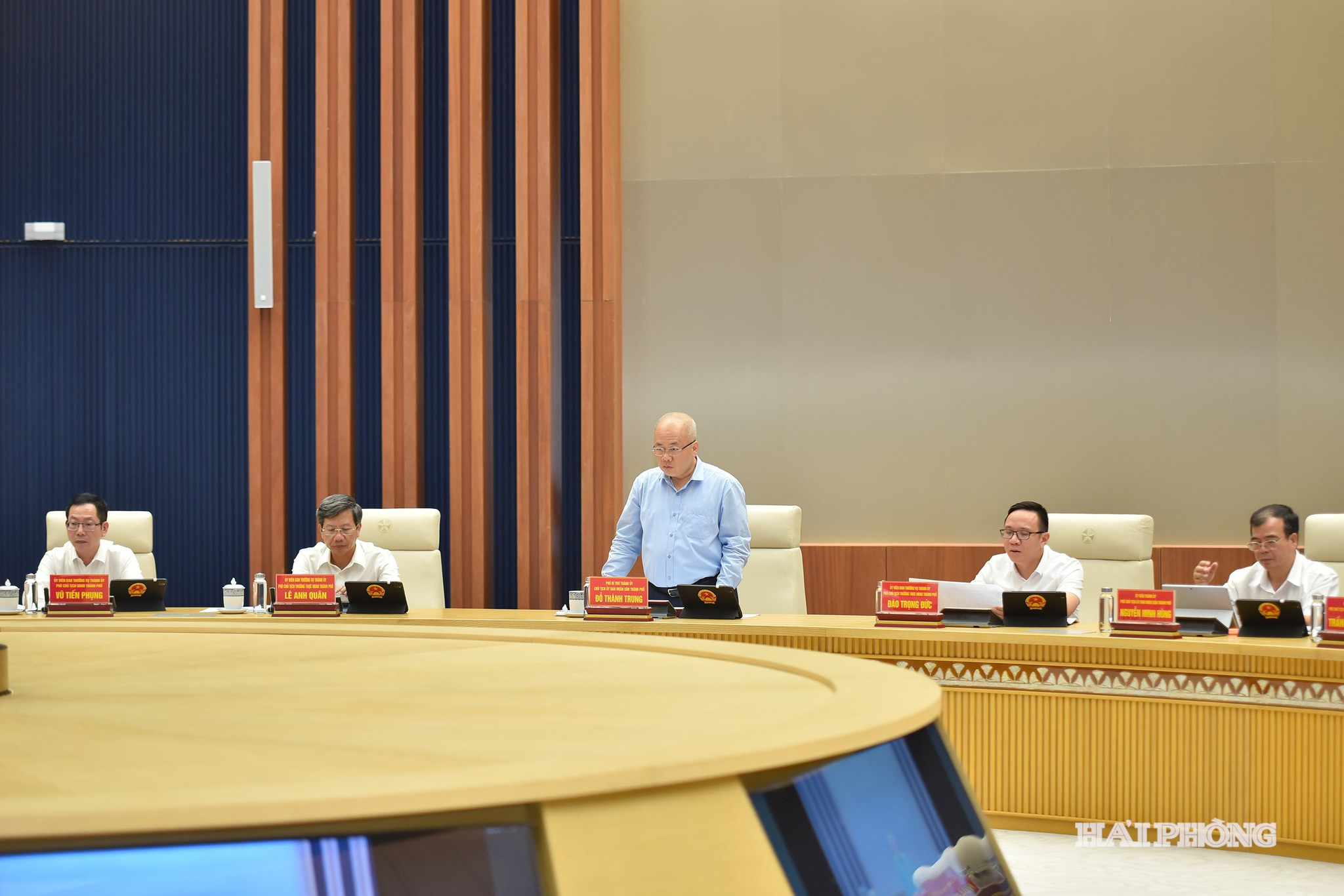 Đồng chí Đỗ Thành Trung, Phó Bí thư Thành uỷ, Chủ tịch UBND thành phố phát biểu kết luận hội nghị.