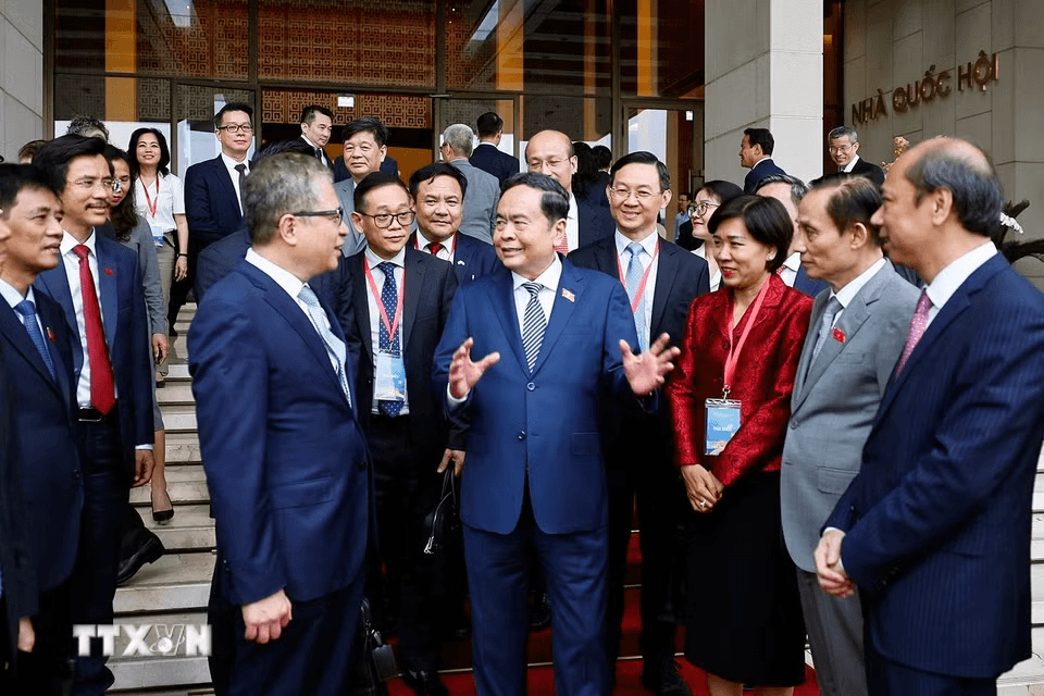 chu-tich-quoc-hoi-hop-ngoai-giao-1.png