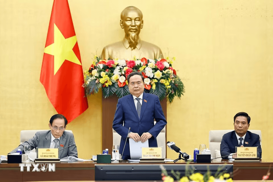 chu-tich-quoc-hoi-hop-ngoai-giao.png