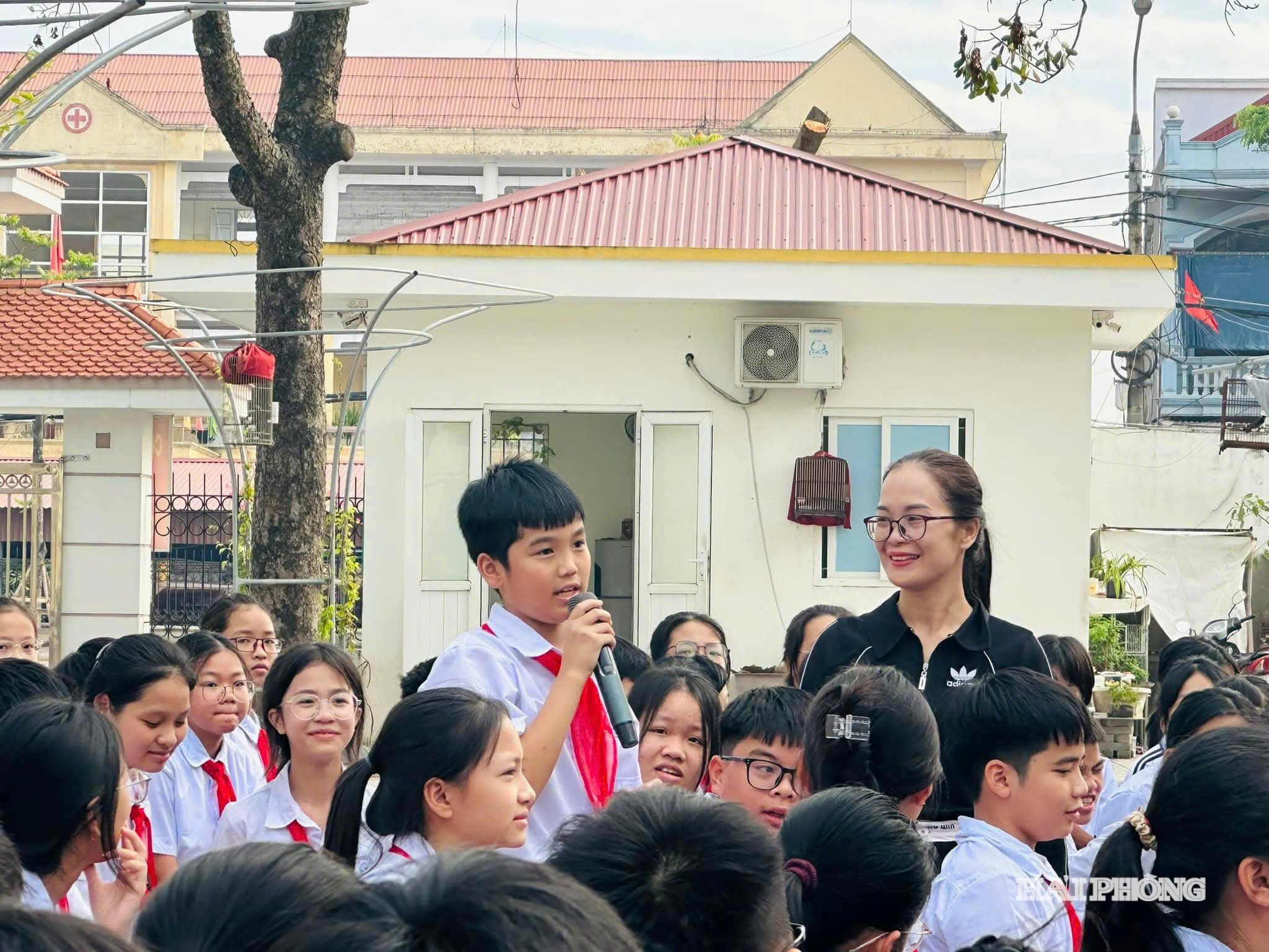 hoc-sinh-3.jpg