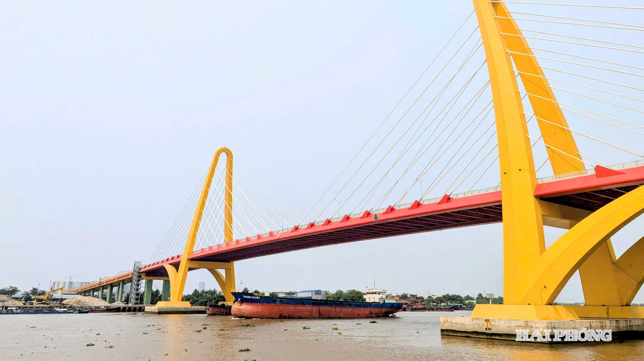 phuong-tien-thuy-1.jpg