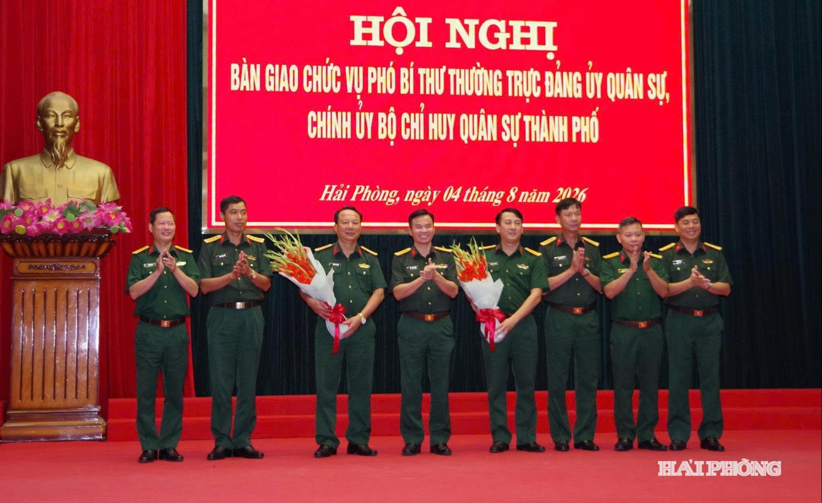 quan-su-1-1-.jpg