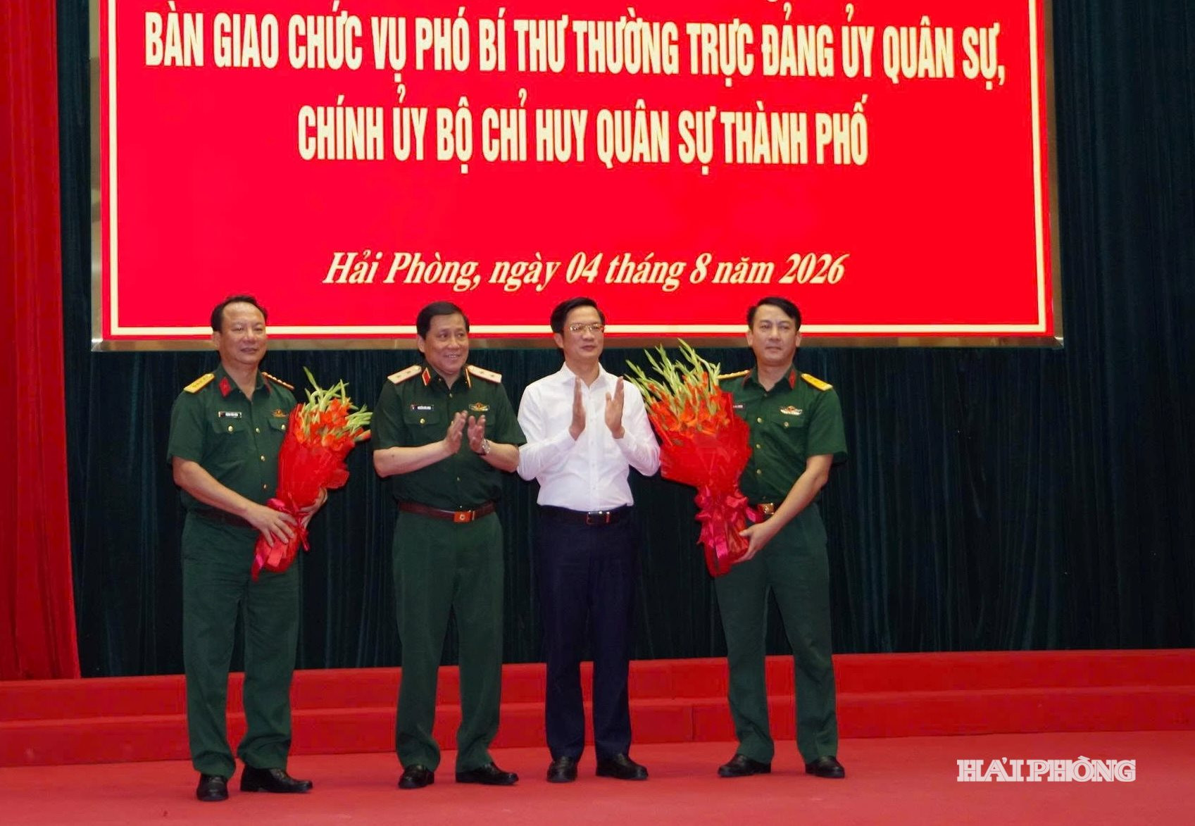 quan-su-2(1).jpg