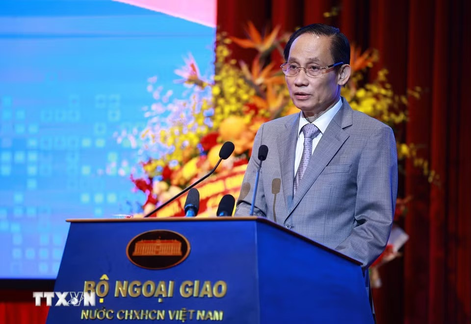 thu-tuong-le-minh-hung-du-phien-toan-the-hoi-nghi-ngoai-giao-lan-thu-33-5.jpeg