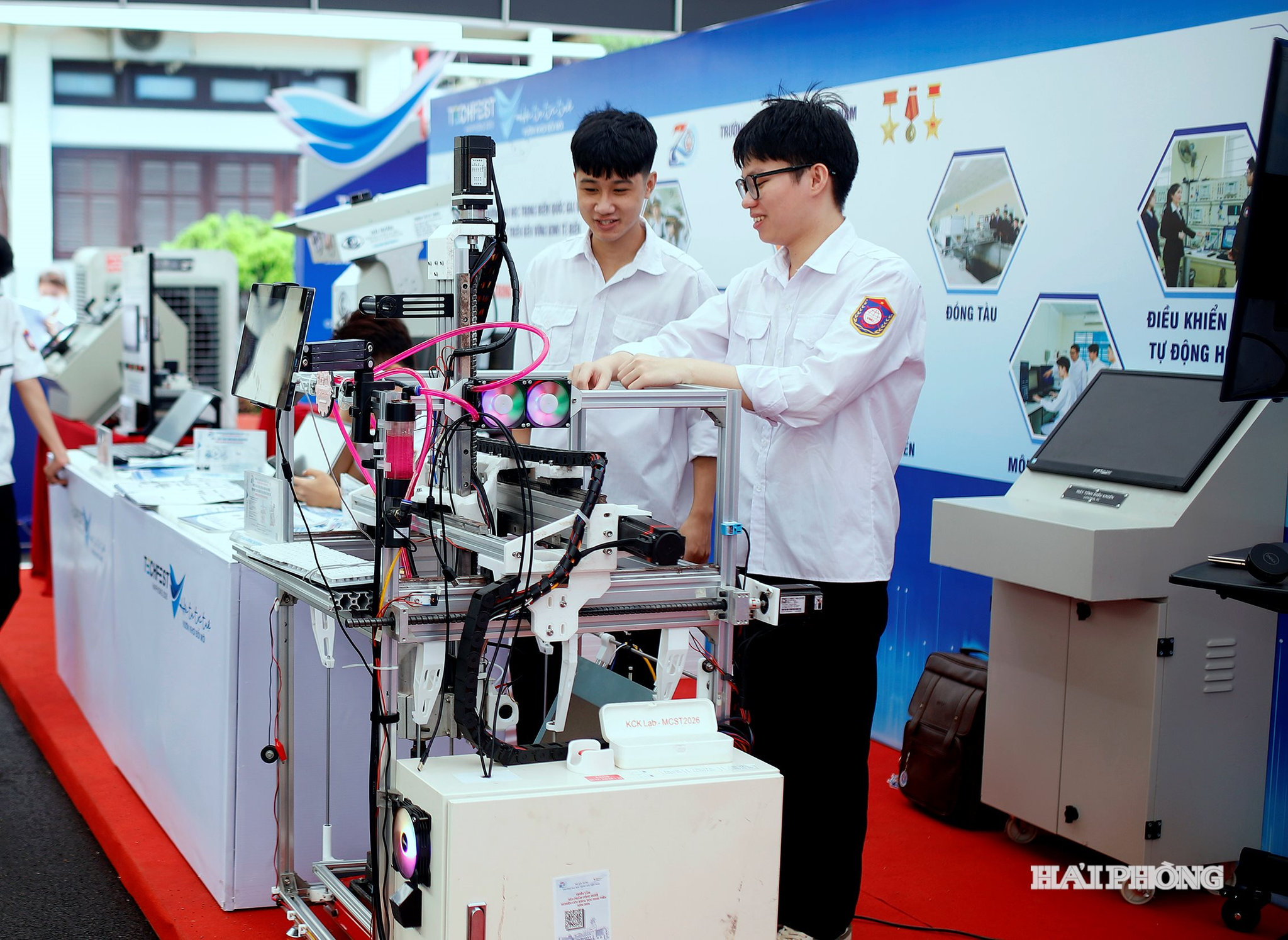 -techfest-13.jpg